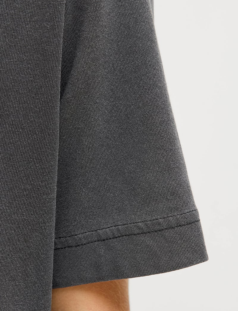 Jack & Jones - JORINWOOD WASH TEE SS CREW NECK JNR - kortærmede t-shirts - black - 4