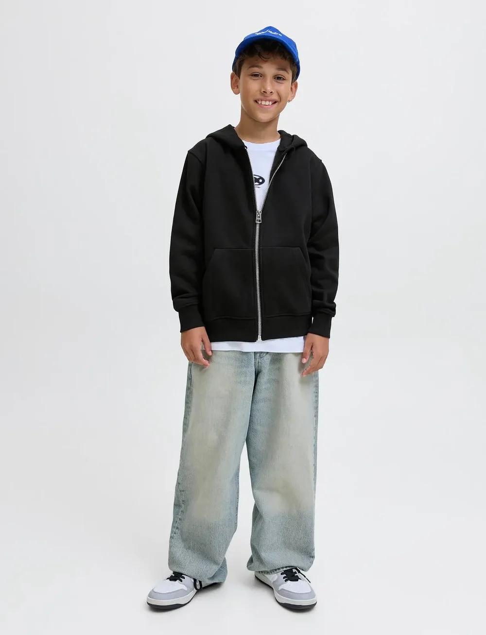 Jack & Jones - JJEURBAN EDGE SWEAT ZIP HOOD JNR - kapuutsiga dressipluusid - black - 2