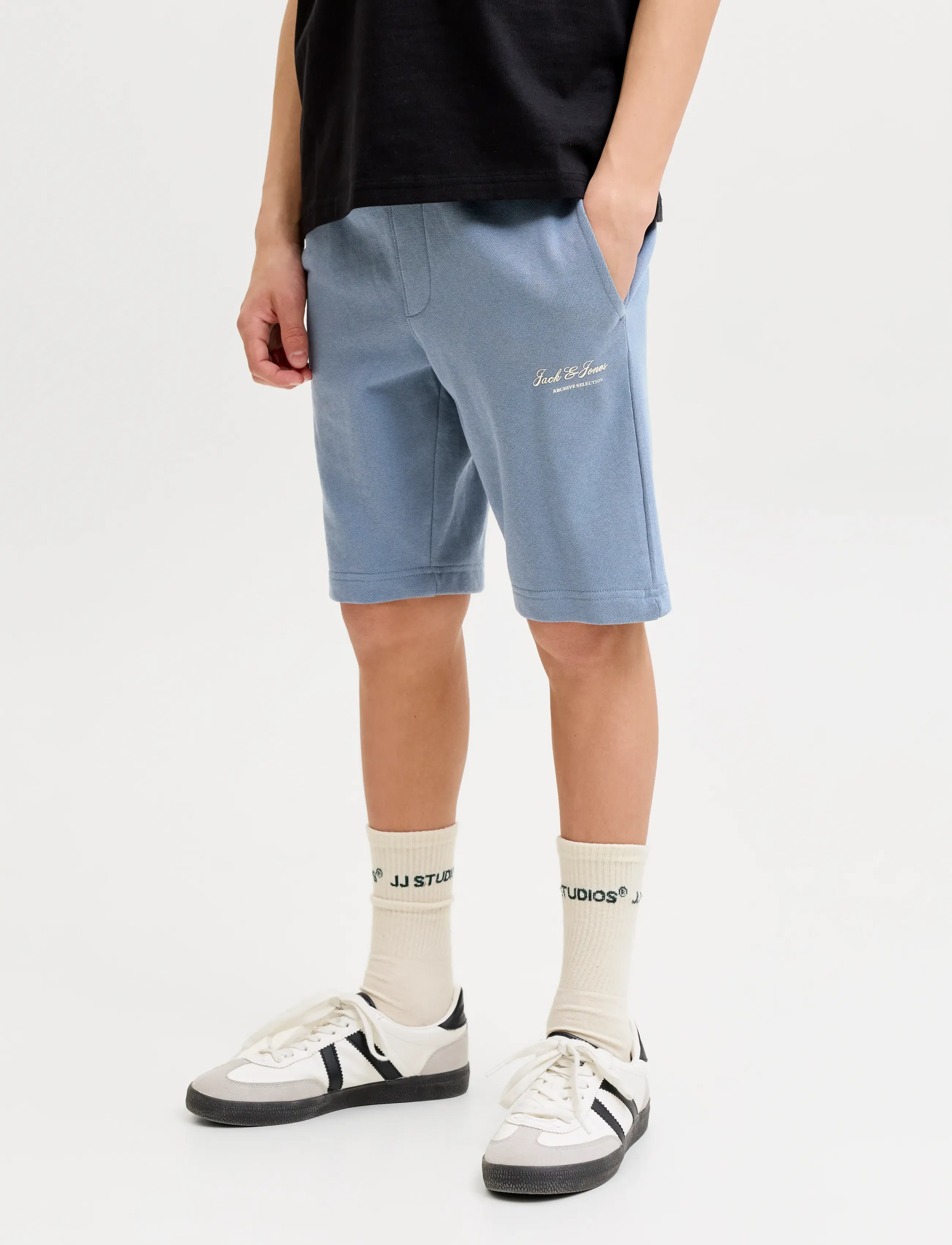 Jack & Jones JPSTGORDON ARCHIVE SWEAT SHORTS MID JNR - Shorts - BLUE MIRAGE / blue