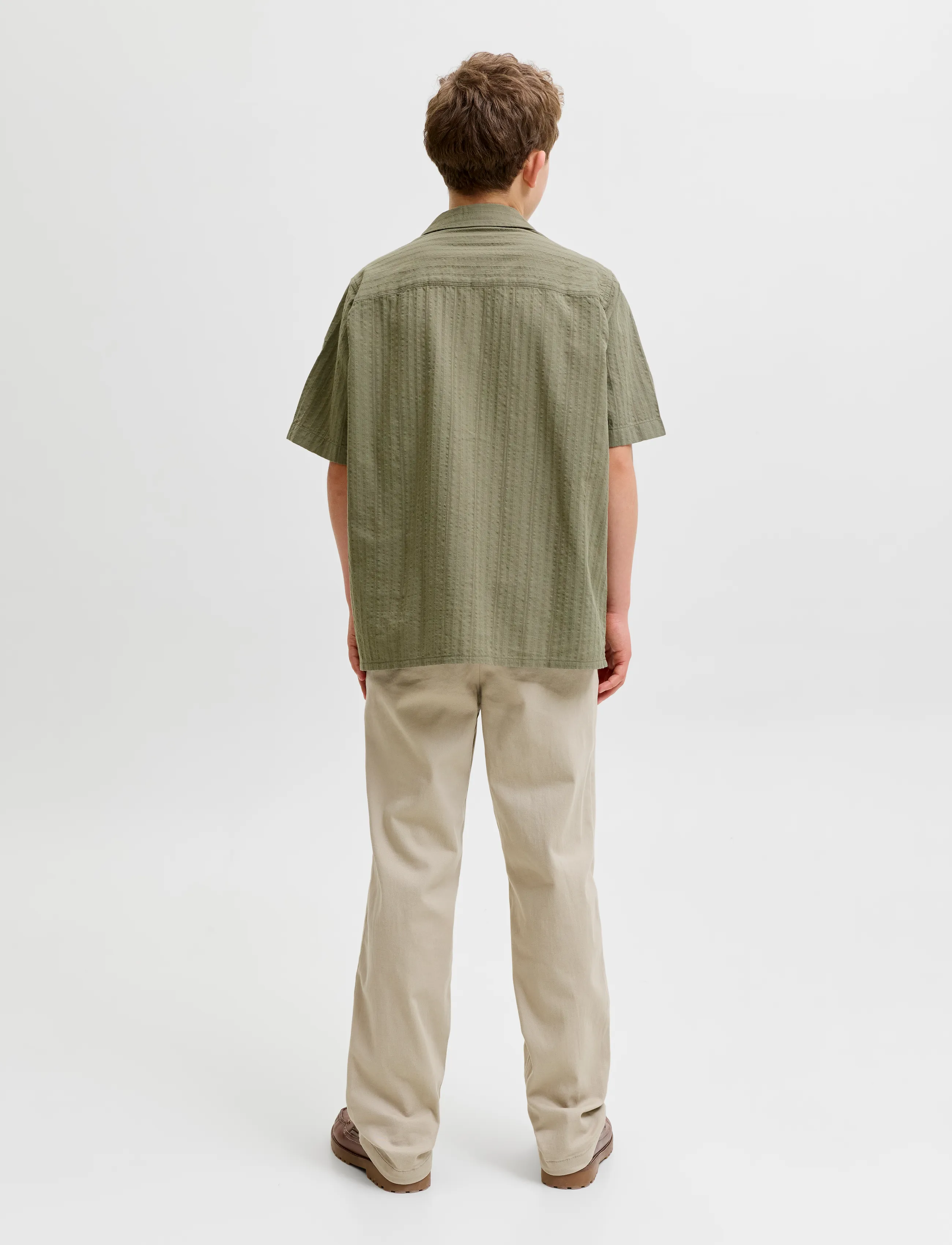 Jack & Jones - JJETYSON RESORT SHIRT SS JNR - kurzärmlige hemden - vetiver - 2