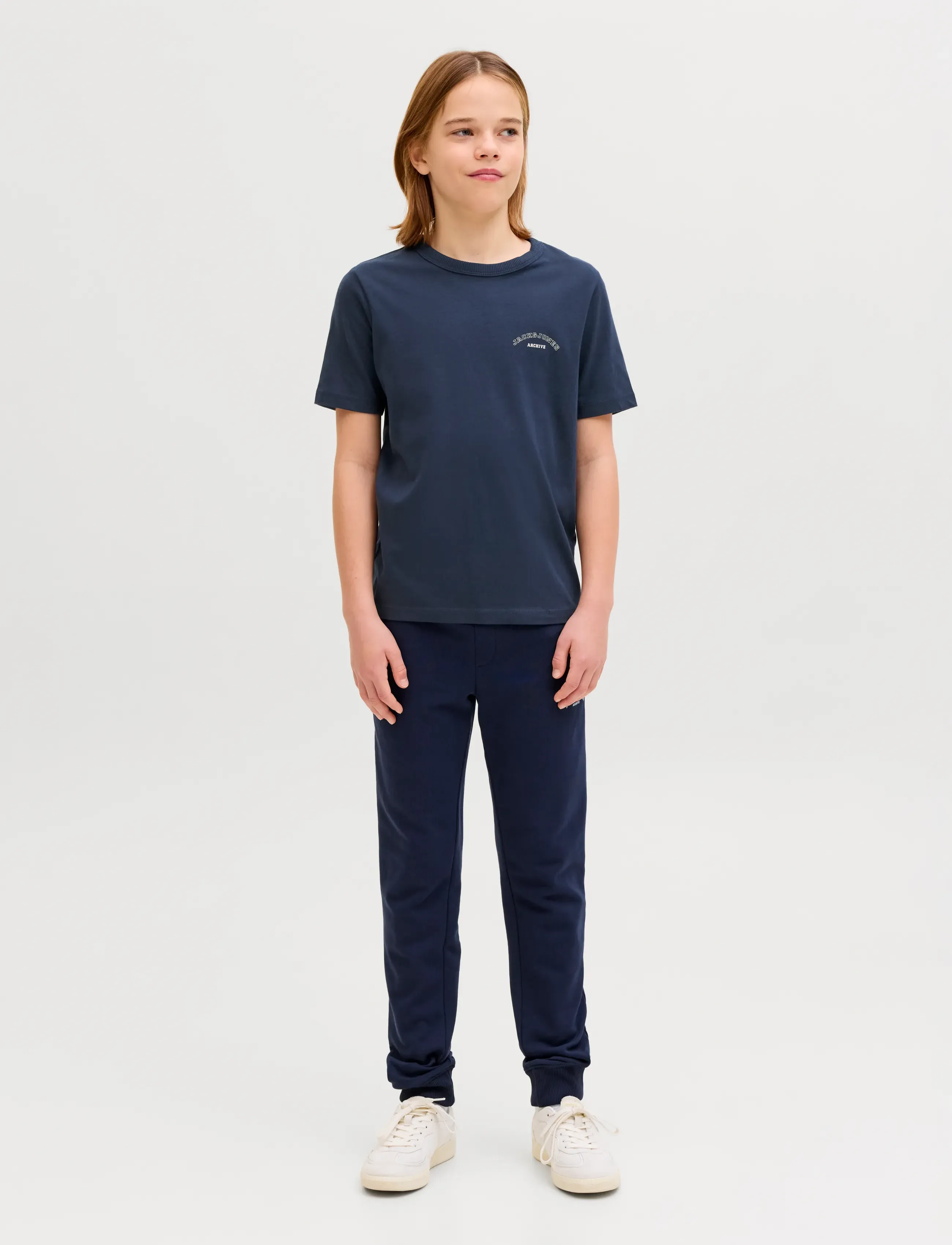 Jack & Jones - JJCOLLEGE LOGO TEE SS CREW NECK JNR - kortærmede t-shirts - navy blazer - 4