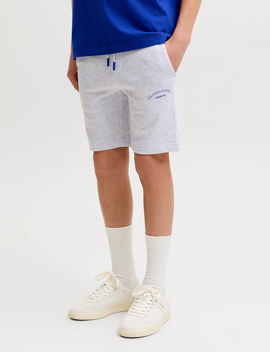 Jack & Jones - JPSTGORDON COLLEGE SWEAT SHORTS MID JNR - sweatshorts - white melange - 0