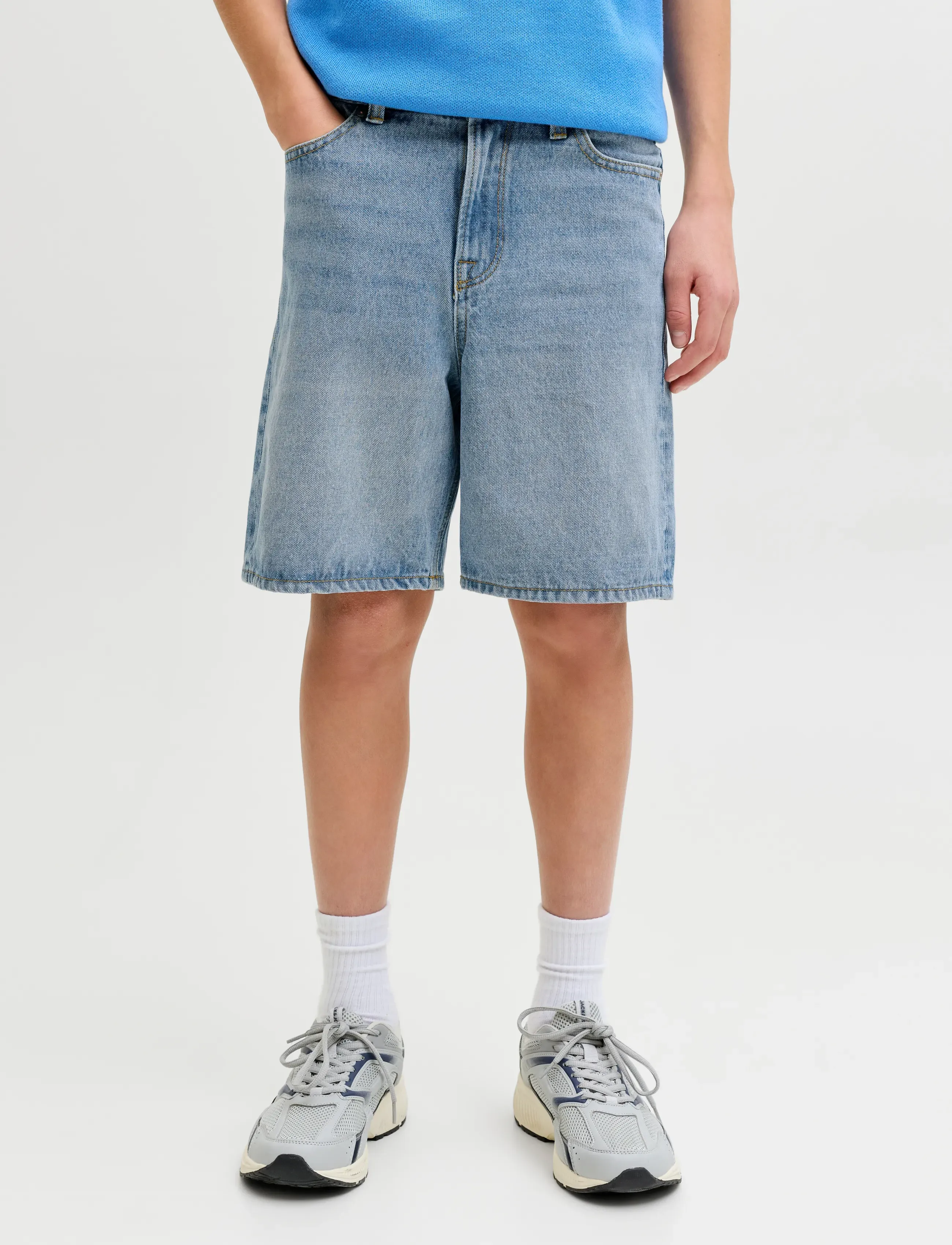 Jack & Jones JJITONY JJORIGINAL SHORTS AKM 111 JNR - Shorts - LIGHT BLUE DENIM / blue