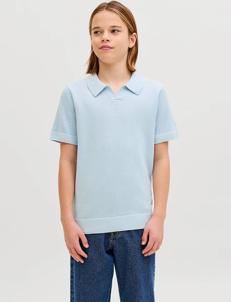Jack & Jones - JPRBLAMILANO SPRING KNIT SPLIT NEC JNR - kurzärmelig - chambray blue - 0
