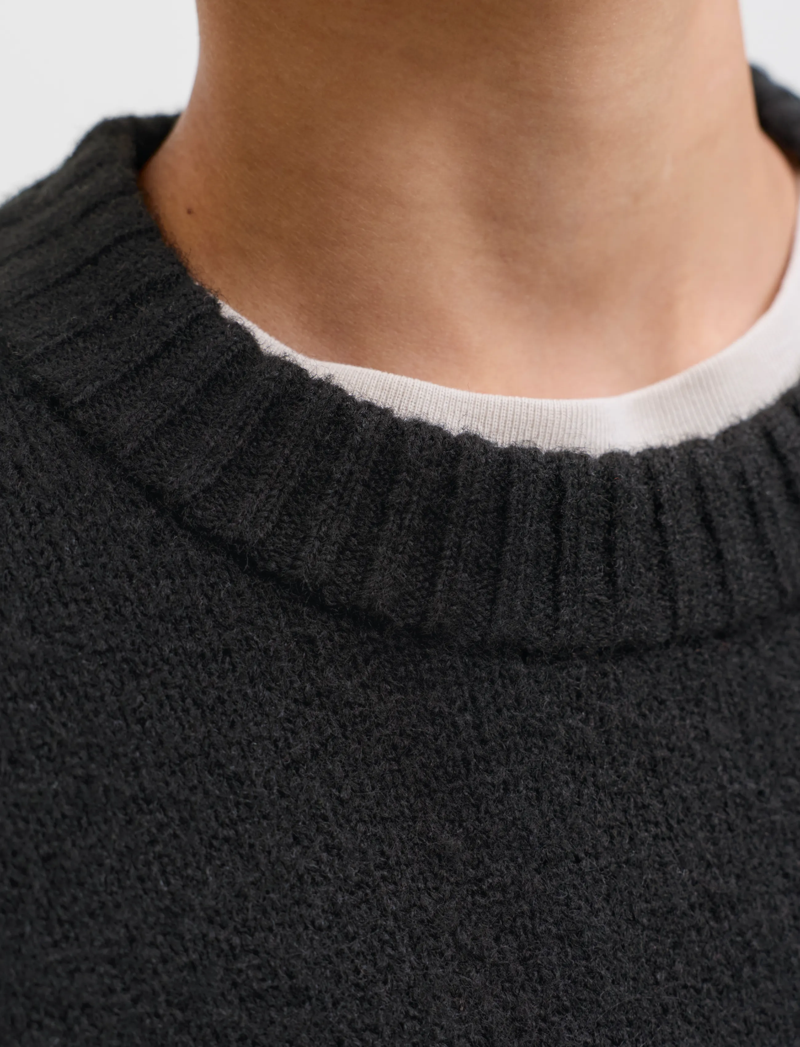Jack & Jones - JJESOHO OLLIE KNIT CREW NECK SN JNR - black - 4