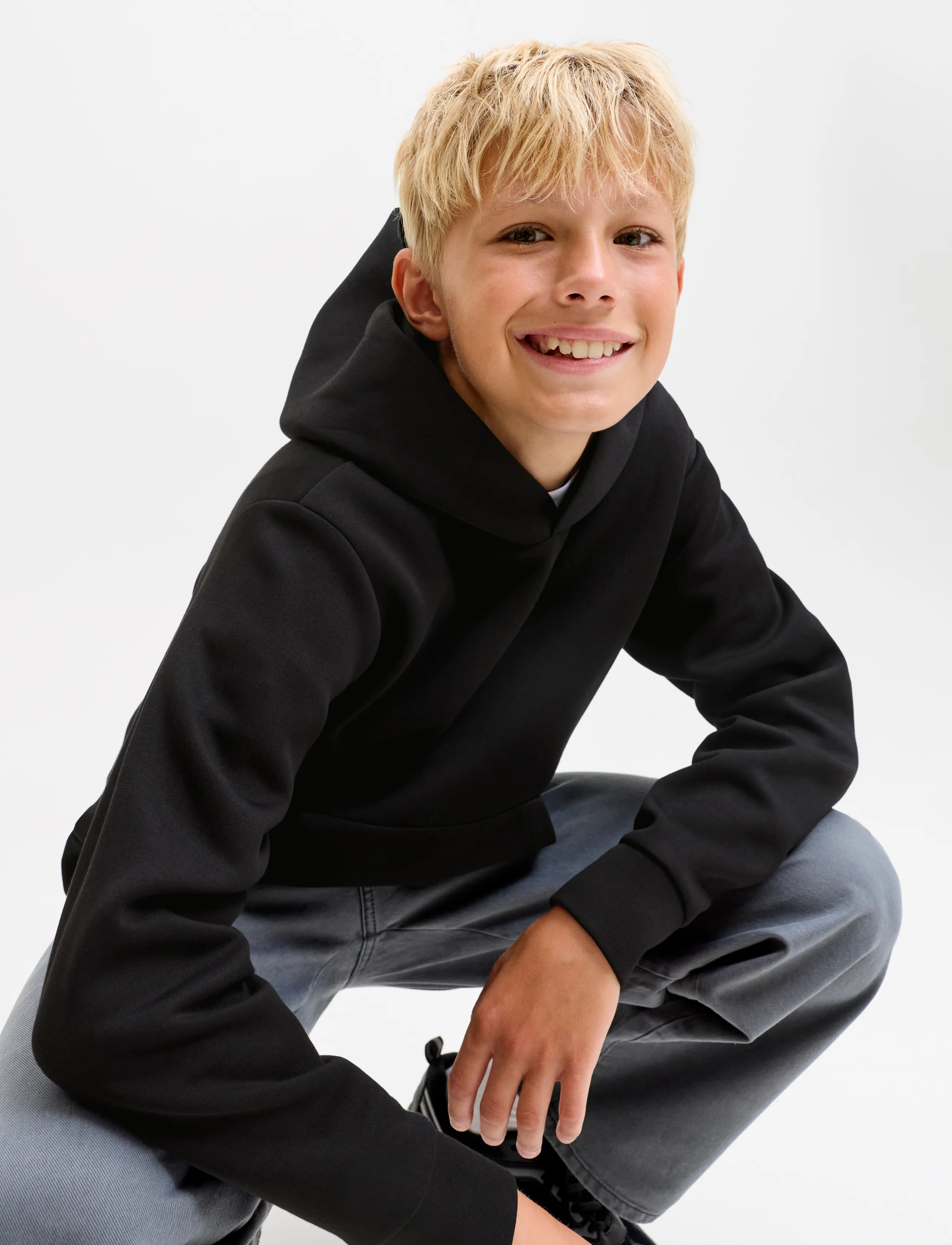 Jack & Jones - JJEBARRON SWEAT HOOD NOOS JNR - kapuutsiga pusad - black - 5