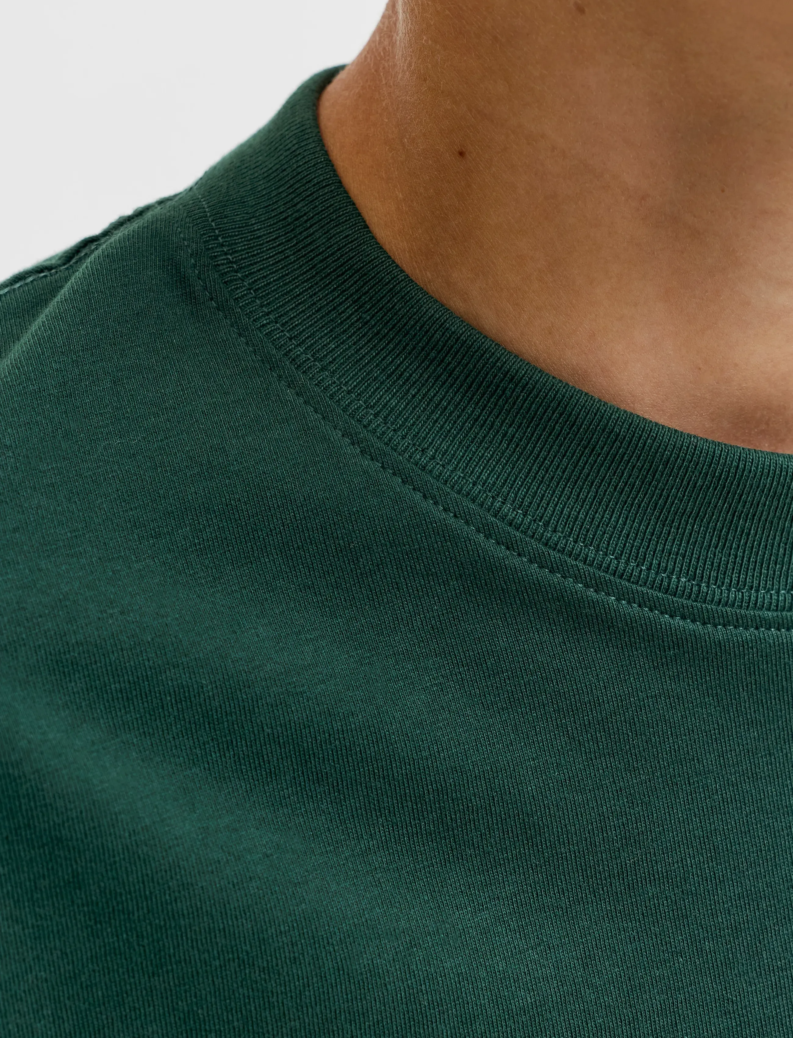 Jack & Jones - JORFREDERIKSBERG MONOGRAM TEE SS CN JNR - pine grove - 4