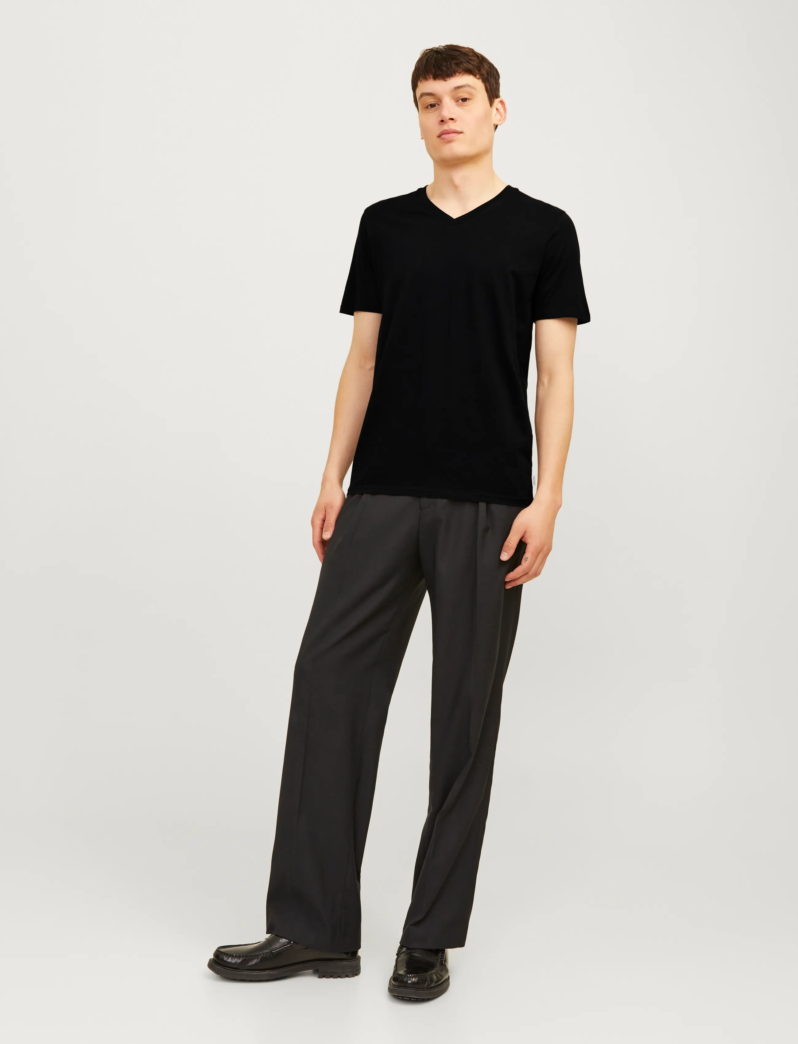 Jack & Jones - JACBASIC V-NECK TEE SS 2 PACK NOOS - black - 5