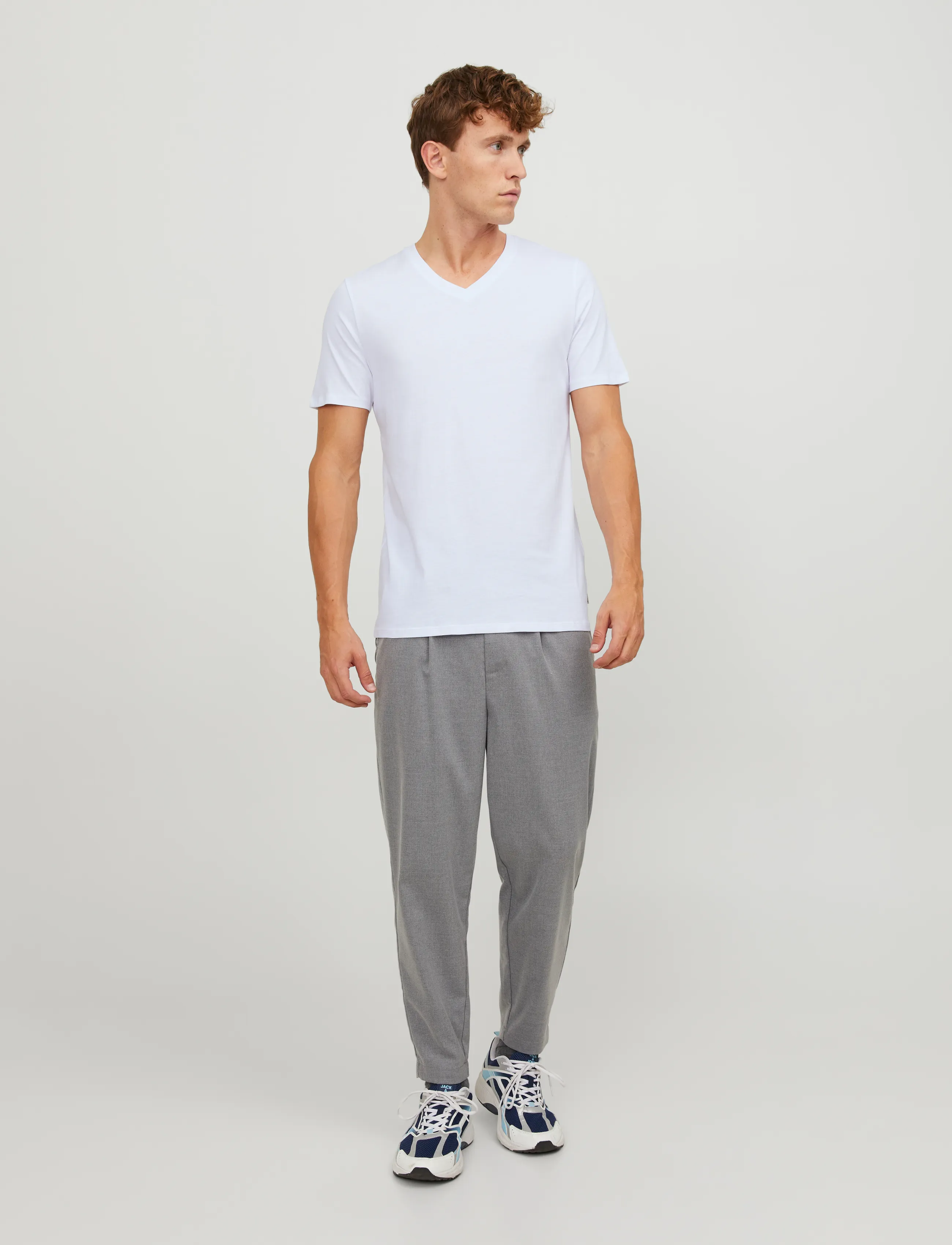 Jack & Jones - JACBASIC V-NECK TEE SS 2 PACK NOOS - white - 4
