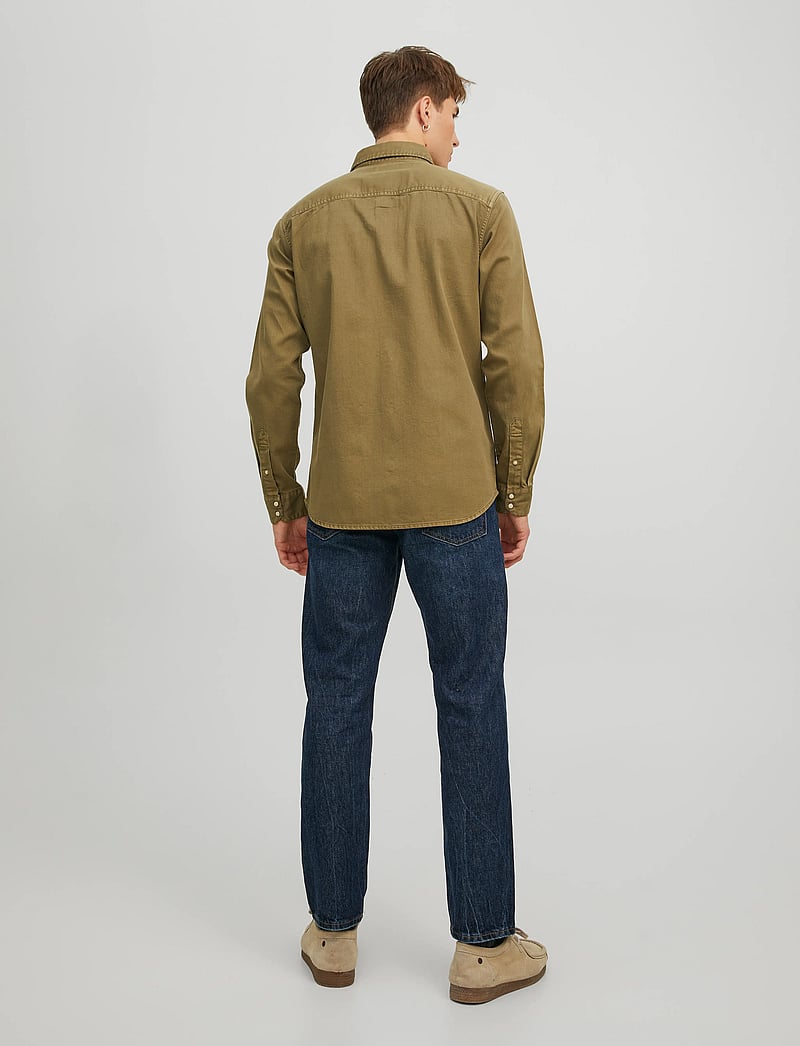 Jack & Jones - JJESHERIDAN SHIRT L/S - teksasärgid - forest night - 2