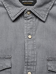 Jack & Jones - JJESHERIDAN SHIRT L/S NOOS - jeansskjortor - light grey denim - 2