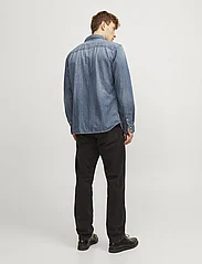 Jack & Jones - JJESHERIDAN SHIRT L/S NOOS - jeansskjortor - medium blue denim - 5