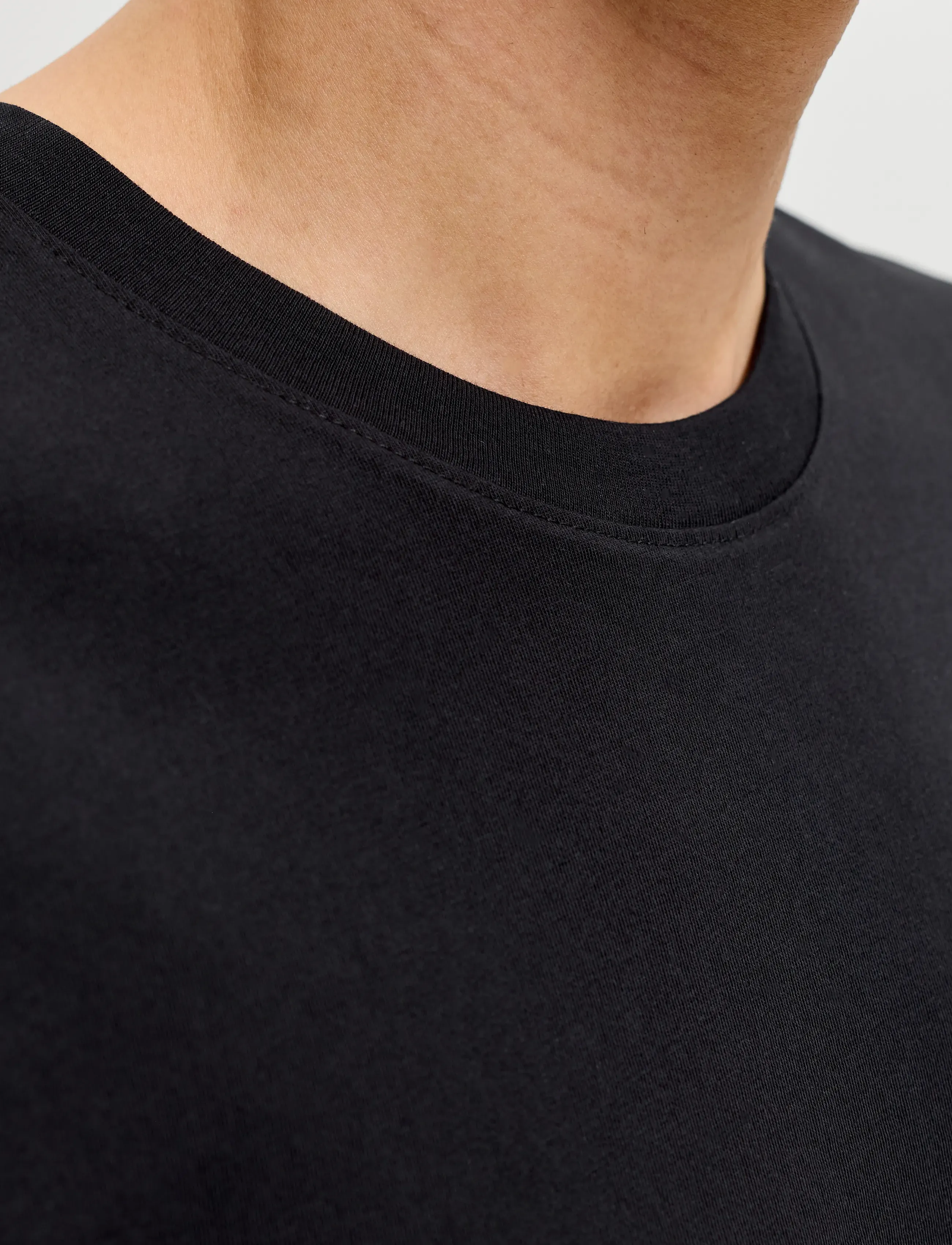 Jack & Jones - JJEORGANIC BASIC TEE SS O-NECK NOOS - kortermede t-skjorter - black - 5
