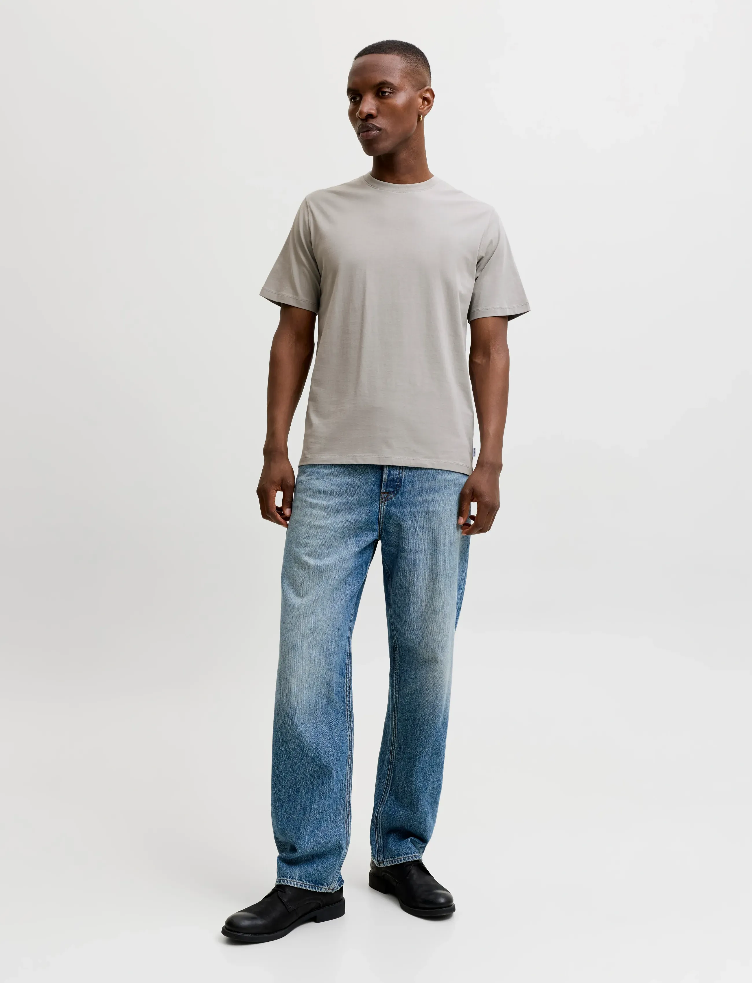 Jack & Jones - JJEORGANIC BASIC TEE SS O-NECK NOOS - short-sleeved t-shirts - ultimate grey - 4