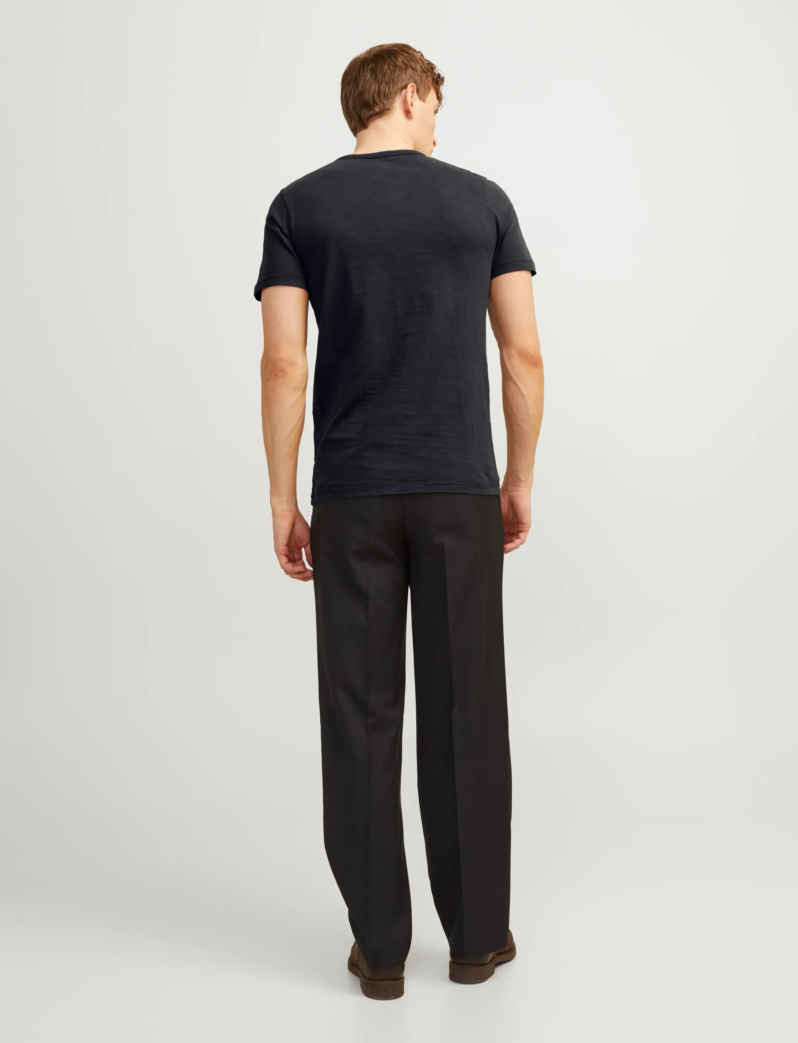 Jack & Jones - JJESPLIT NECK TEE SS NOOS - t-shirts mit v-ausschnitt - black - 3