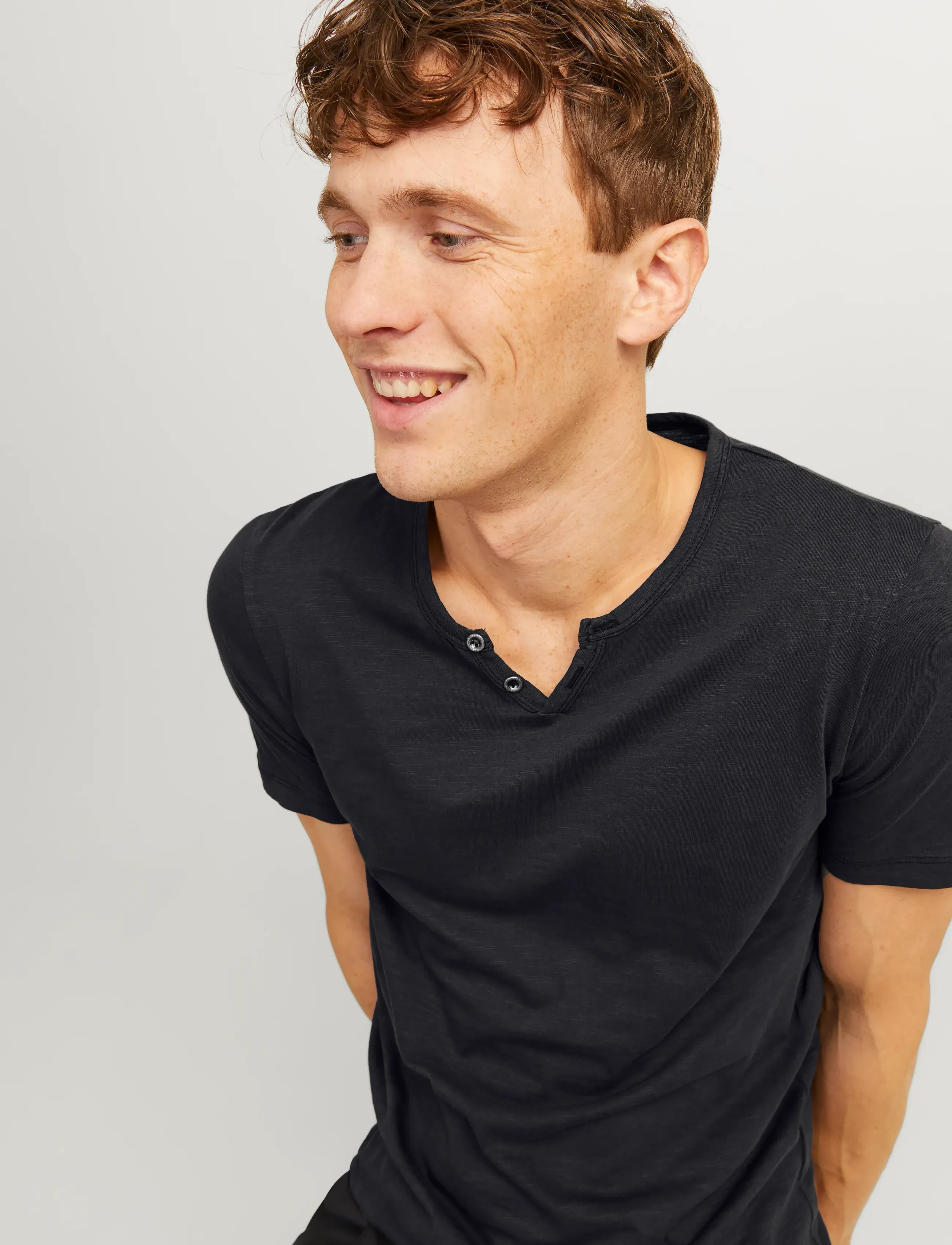 JACK & JONES Jjesplit Neck Tee Ss Noos t-shirts - bas herr – bild 5