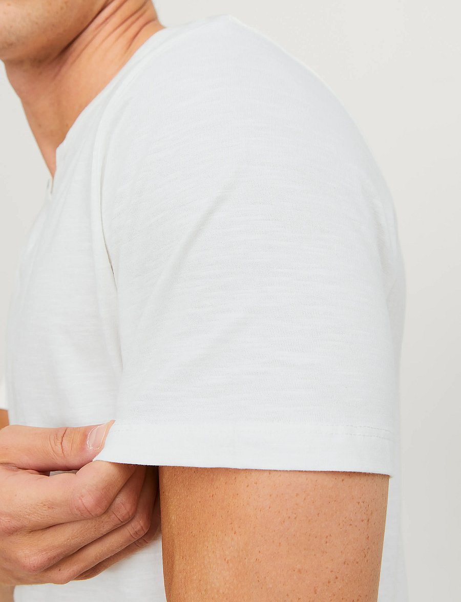 Jack & Jones - JJESPLIT NECK TEE SS NOOS - v-kaelusega t-särgid - cloud dancer - 4