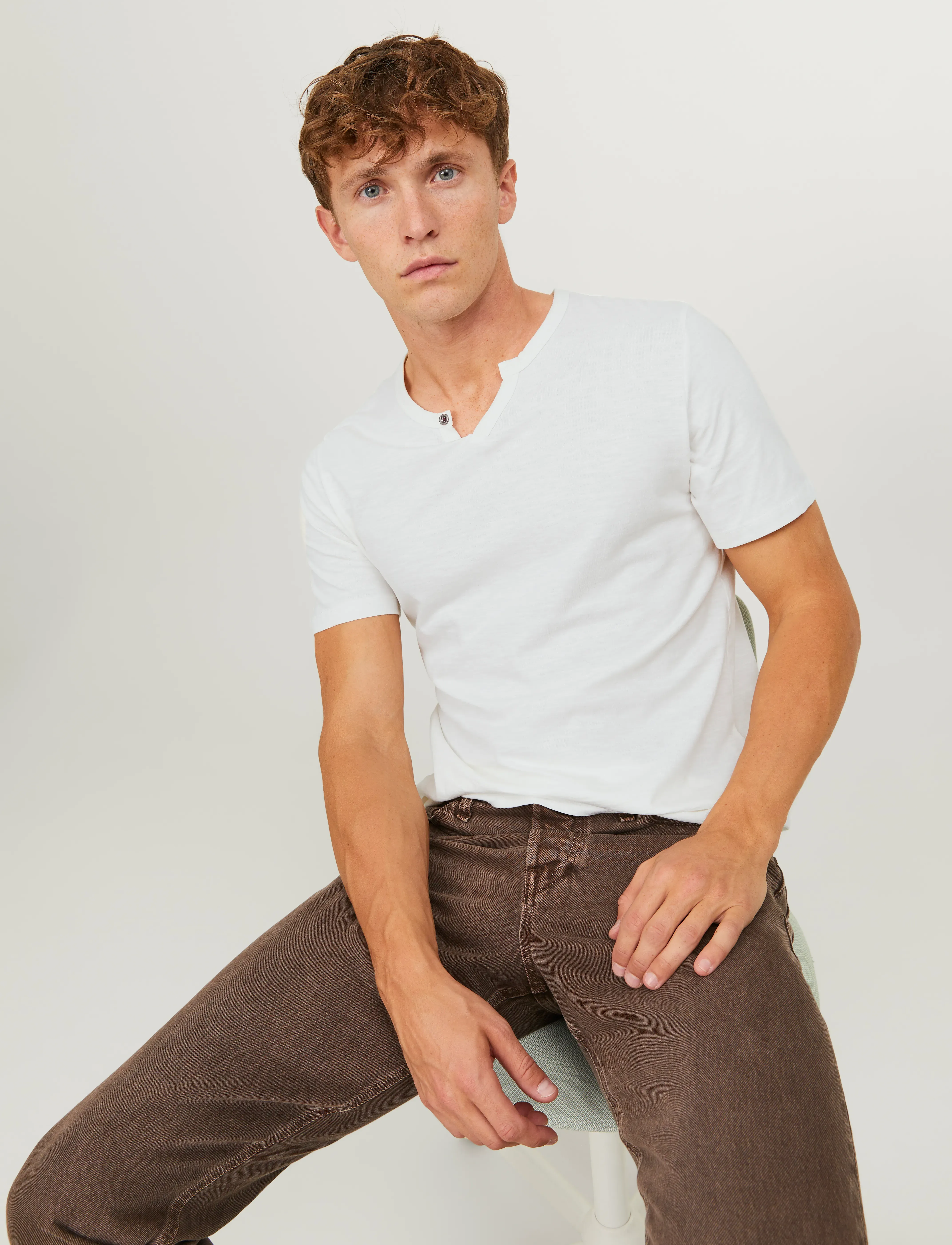 JACK & JONES Jjesplit Neck Tee Ss Noos t-shirts - bas herr – bild 5