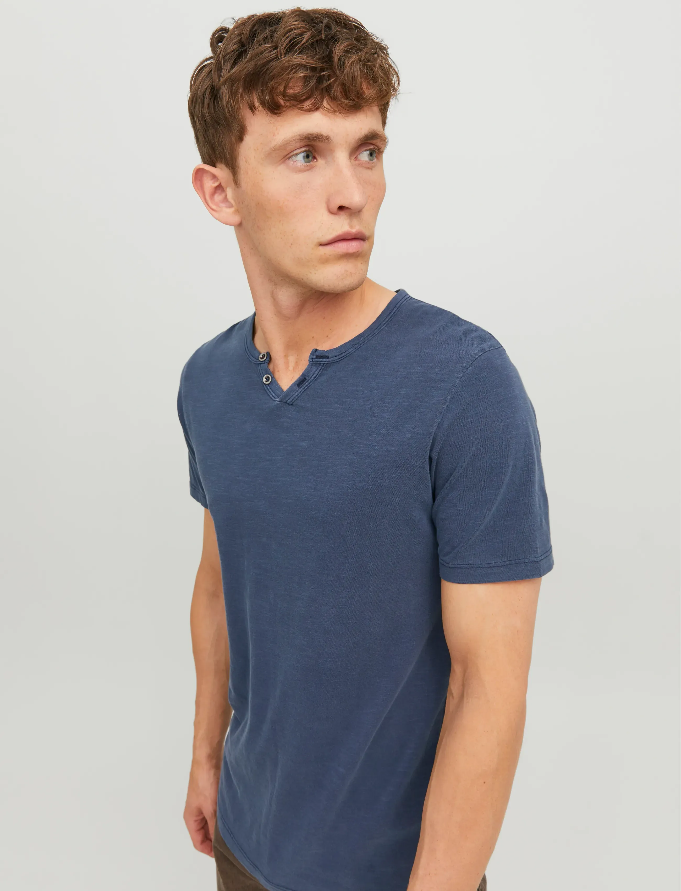 Jack & Jones - JJESPLIT NECK TEE SS NOOS - stuttermabolir með v-hálsmáli - navy blazer - 5