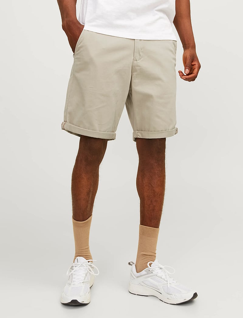 Jack & Jones - JPSTBOWIE SHORTS SOLID REG SN - chino lühikesed püksid - crockery - 0