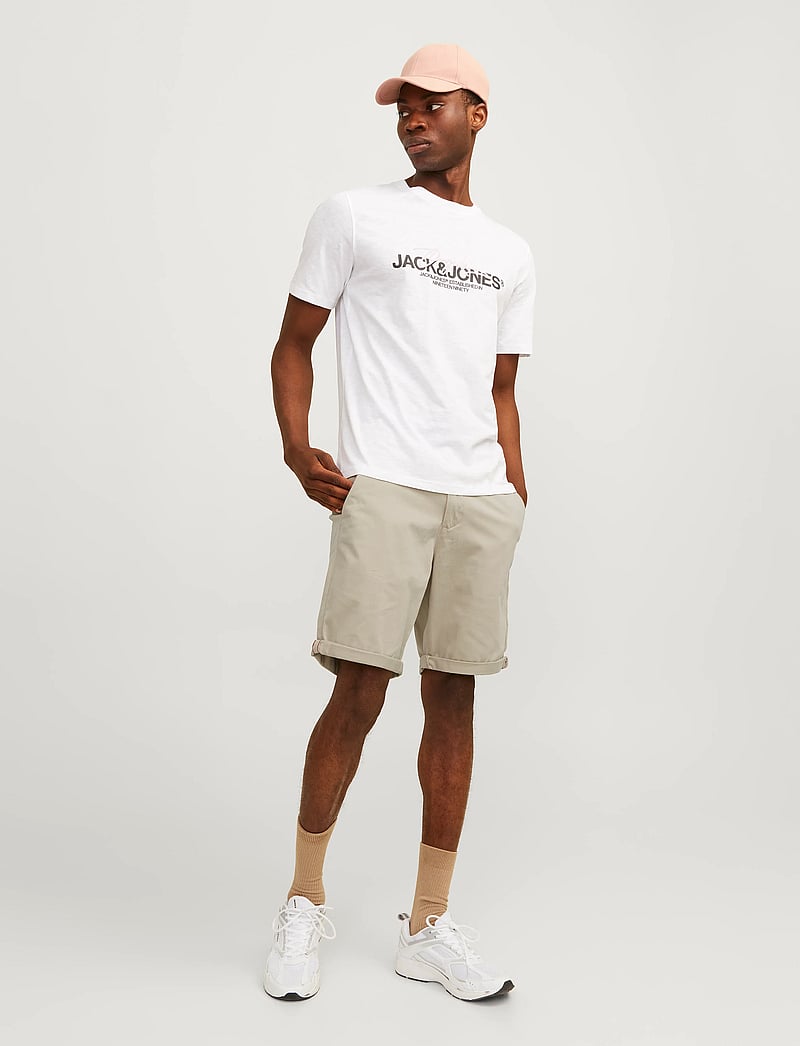 Jack & Jones - JPSTBOWIE SHORTS SOLID REG SN - chino lühikesed püksid - crockery - 5