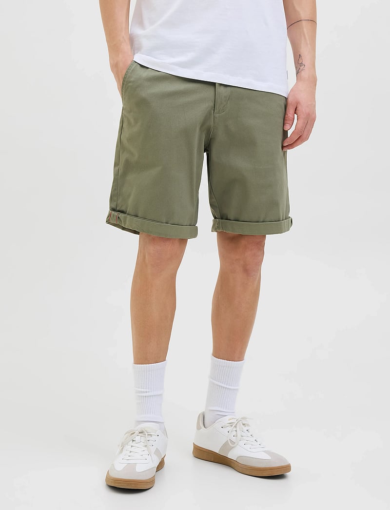 Jack & Jones - JPSTBOWIE SHORTS SOLID REG SN - chinos shorts - deep lichen green - 5