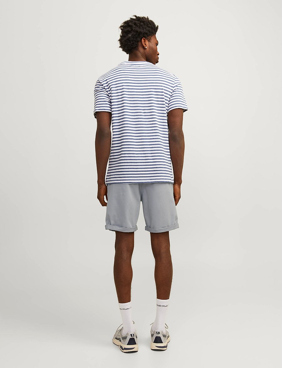 Jack & Jones - JPSTBOWIE SHORTS SOLID REG SN - chinos shorts - ultimate grey - 3