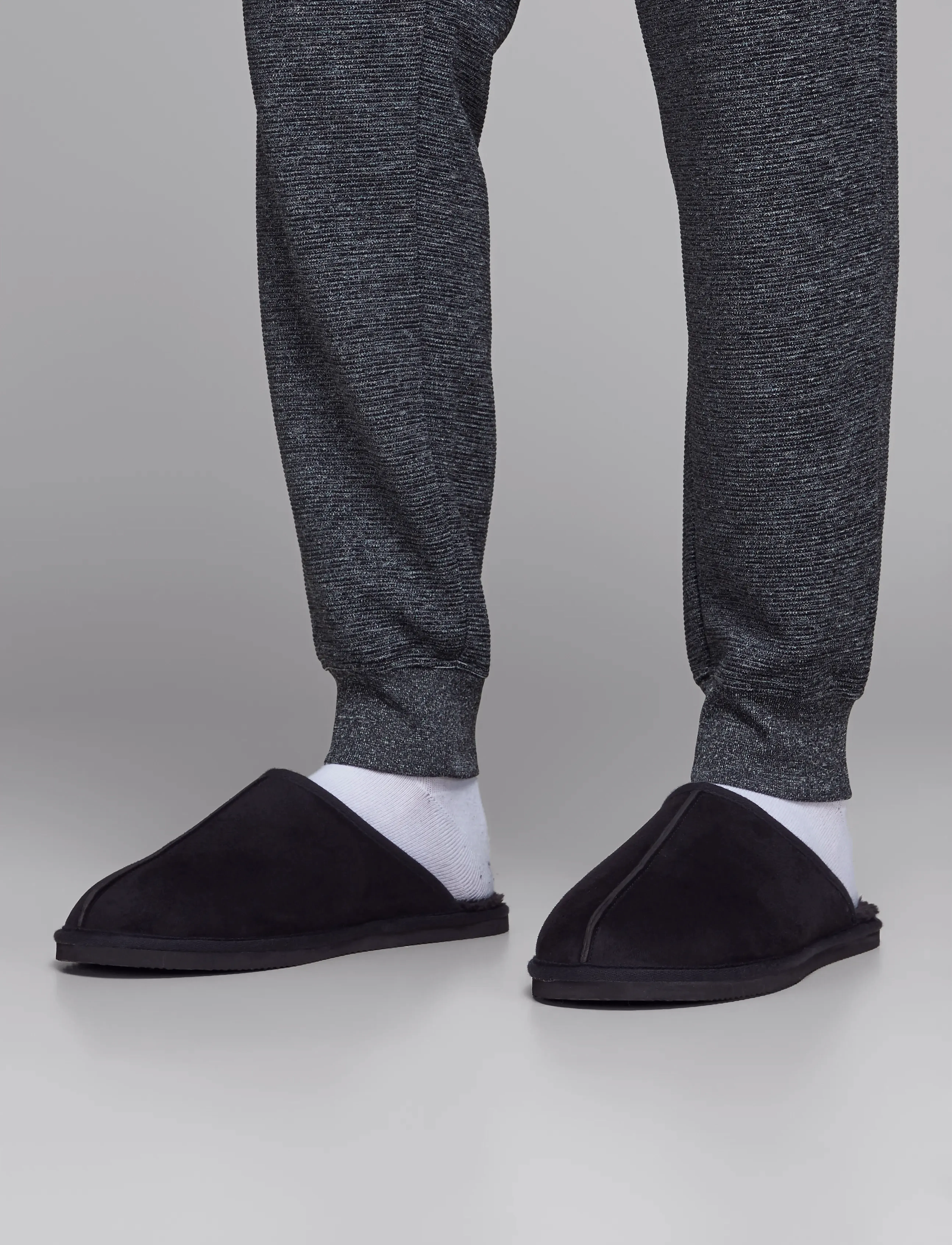 Jack & Jones JFWDUDELY MICROFIBER SLIPPER ANTHR LN PB - Hausschuhe - ANTHRACITE / black