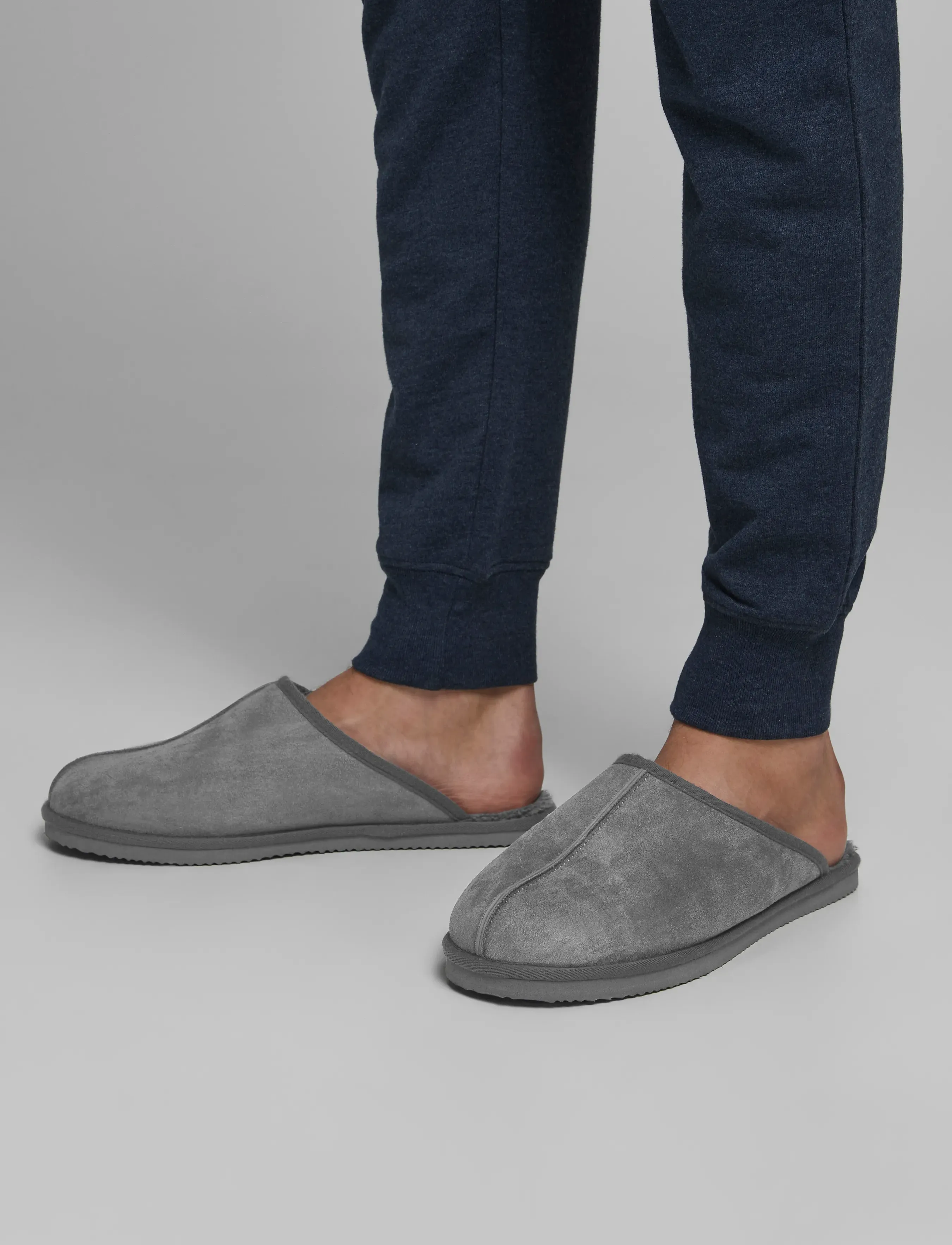 Jack & Jones JFWDUDELY MICROFIBER SLIPPER CASTLERO LN - Tänavastiil - CASTLEROCK / grey