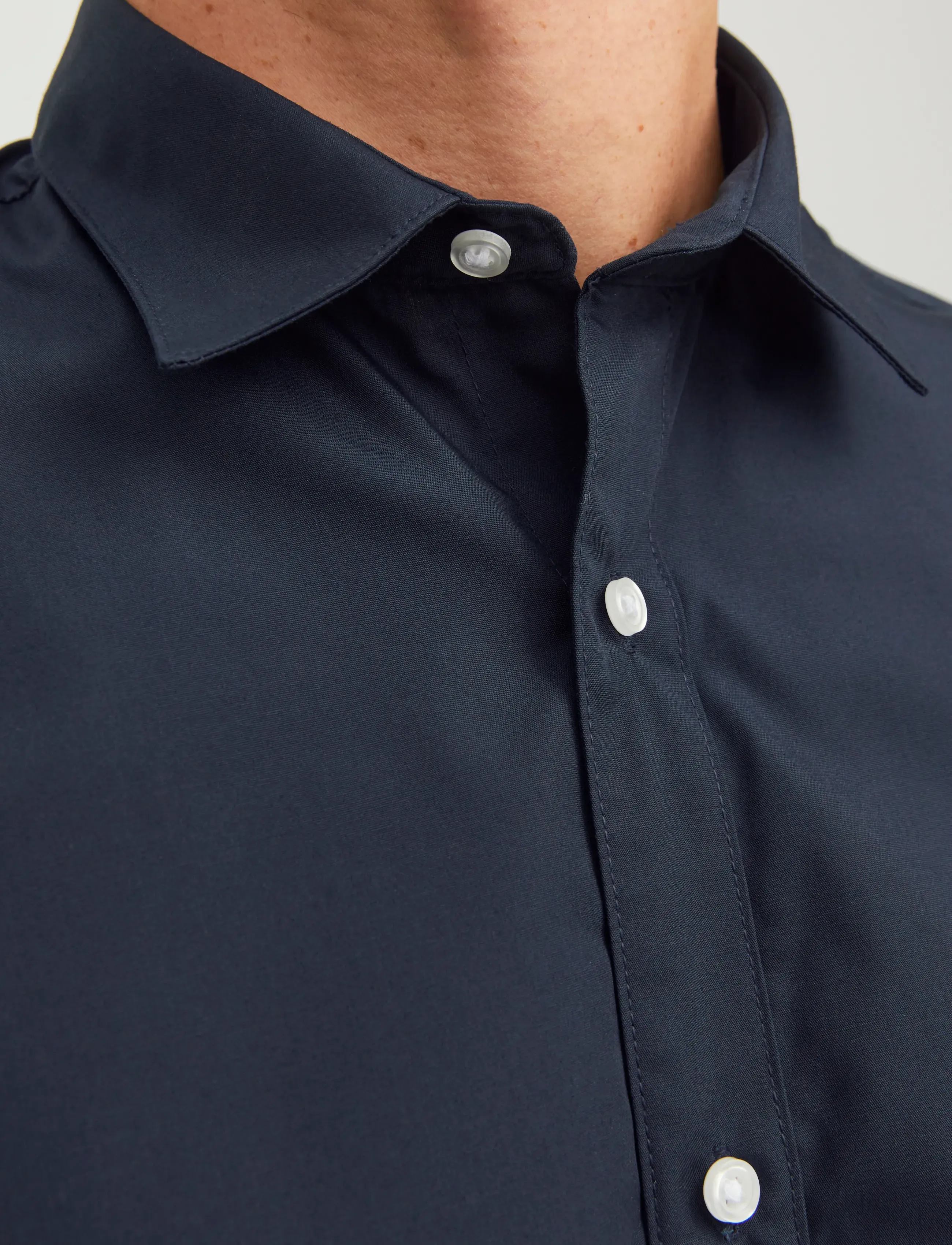 Jack & Jones - JJEJOE SHIRT LS PLAIN NOOS - kostymskjortor - navy blazer - 5