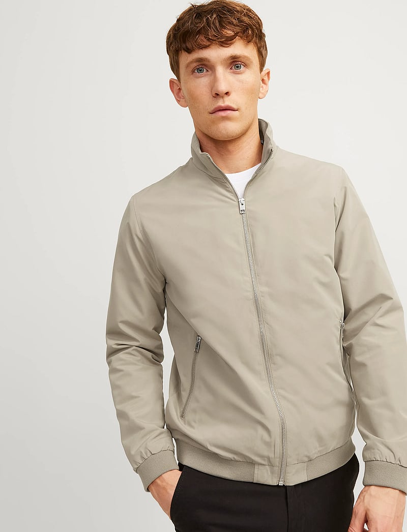 Jack & Jones - JJERUSH HARRINGTON BOMBER NOOS - efterårsjakker - crockery - 3
