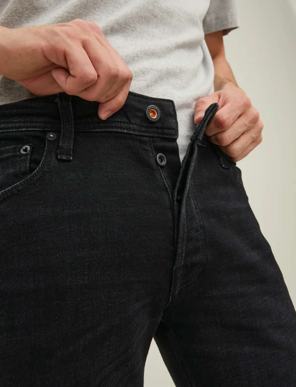Jack & Jones - JJIMIKE JJORIGINAL JJ 111 NOOS - laisvo kirpimo džinsai - black denim - 5
