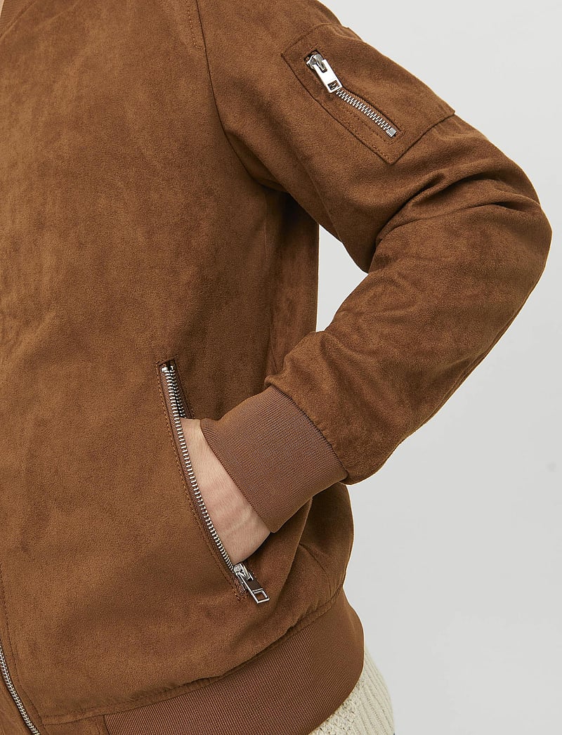 Jack & Jones - JJEROCKY FAUX SUEDE BOMBER NOOS - herbstjacken - cognac - 4