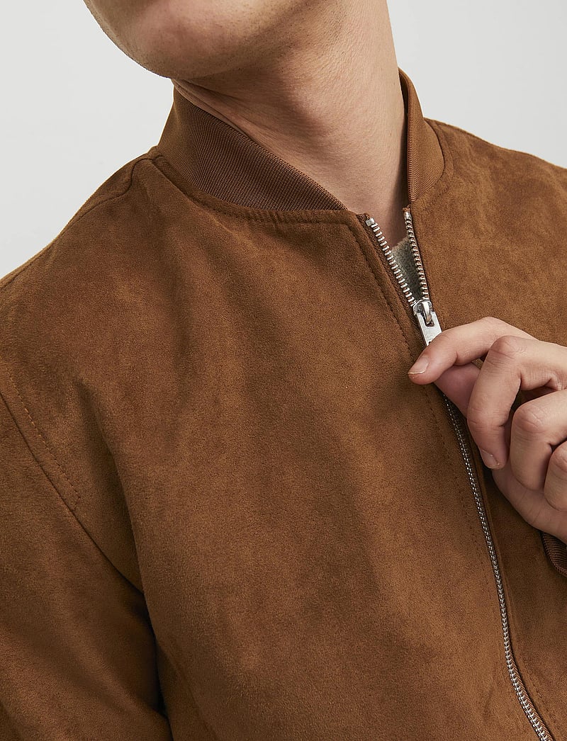 Jack & Jones - JJEROCKY FAUX SUEDE BOMBER NOOS - herbstjacken - cognac - 5