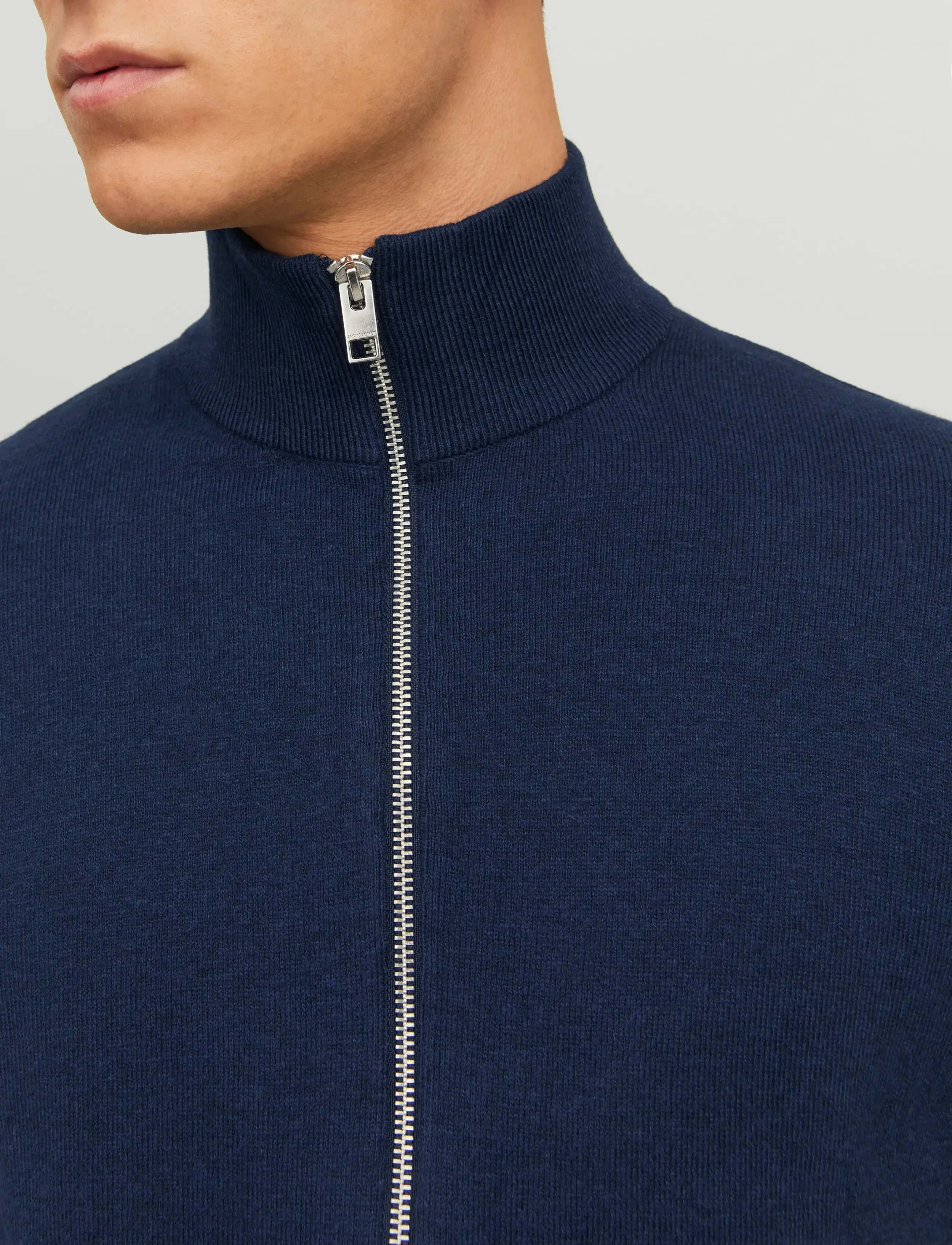 Jack & Jones JJEEMIL KNIT TURTLE ZIP CARDIGAN NOOS - Tänavastiil - NAVY BLAZER / navy