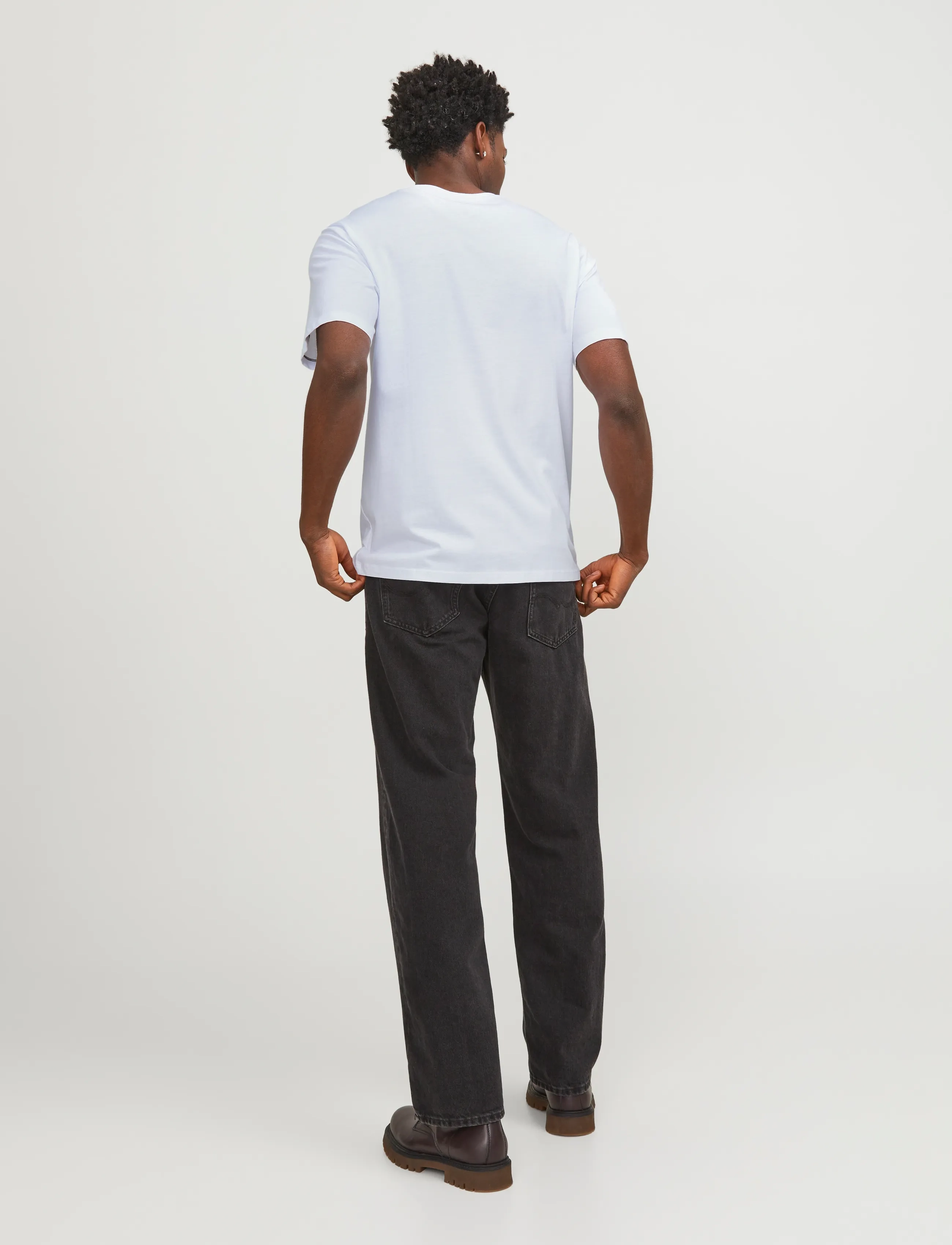 Jack & Jones - JJEPAULOS TEE SS CREW NECK NOOS - kortærmede t-shirts - white - 2