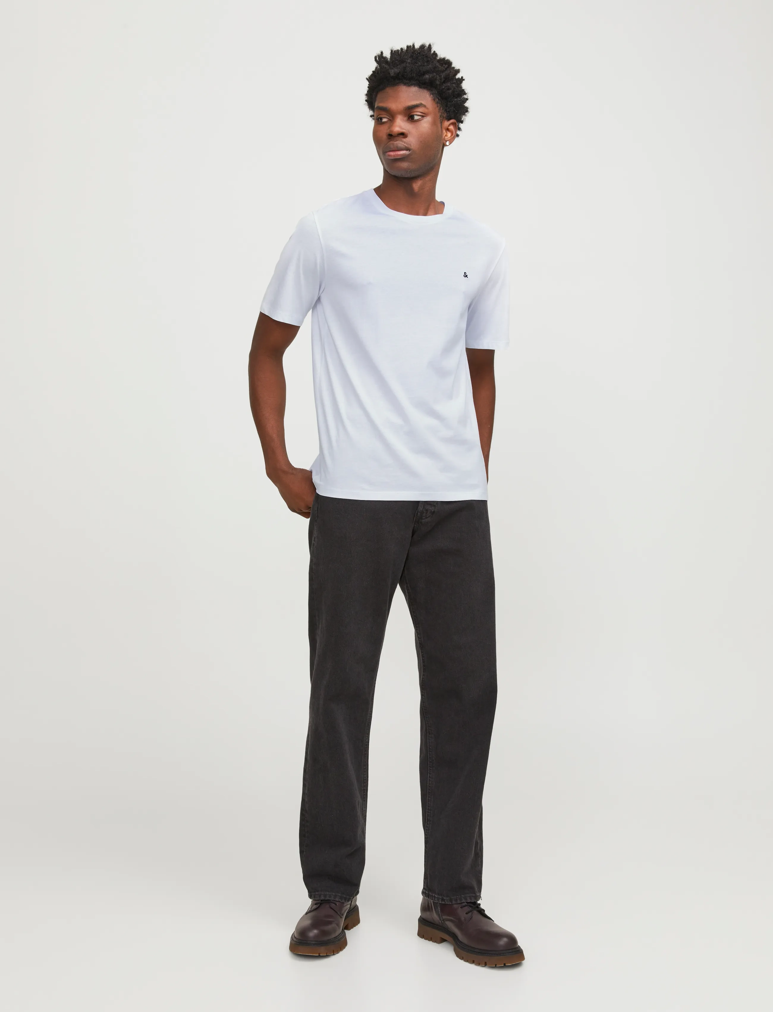 Jack & Jones - JJEPAULOS TEE SS CREW NECK NOOS - kortærmede t-shirts - white - 3