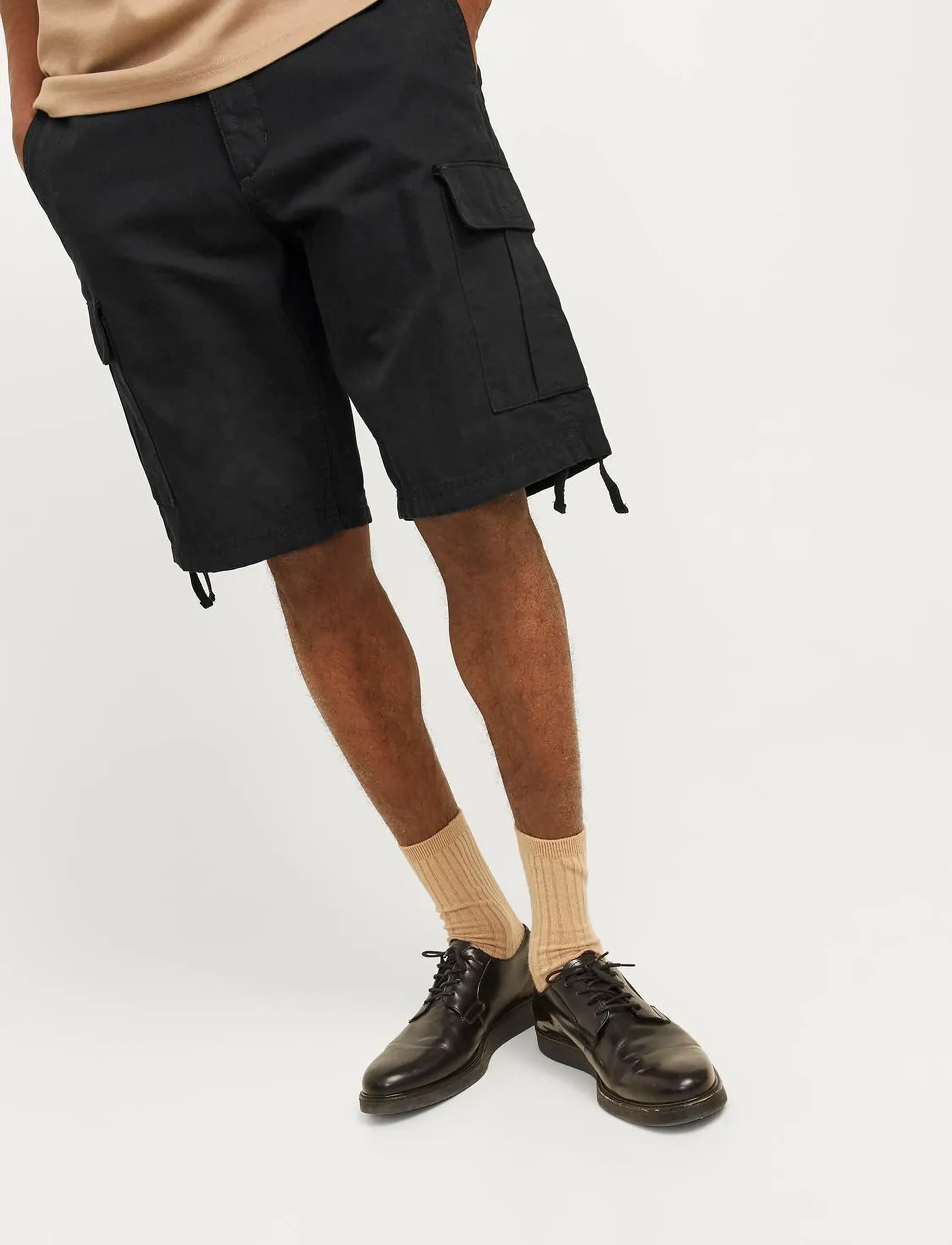 Jack & Jones JPSTCOLE BARKLEY CARGO SHORTS MID SN - Cargo shorts - BLACK / black
