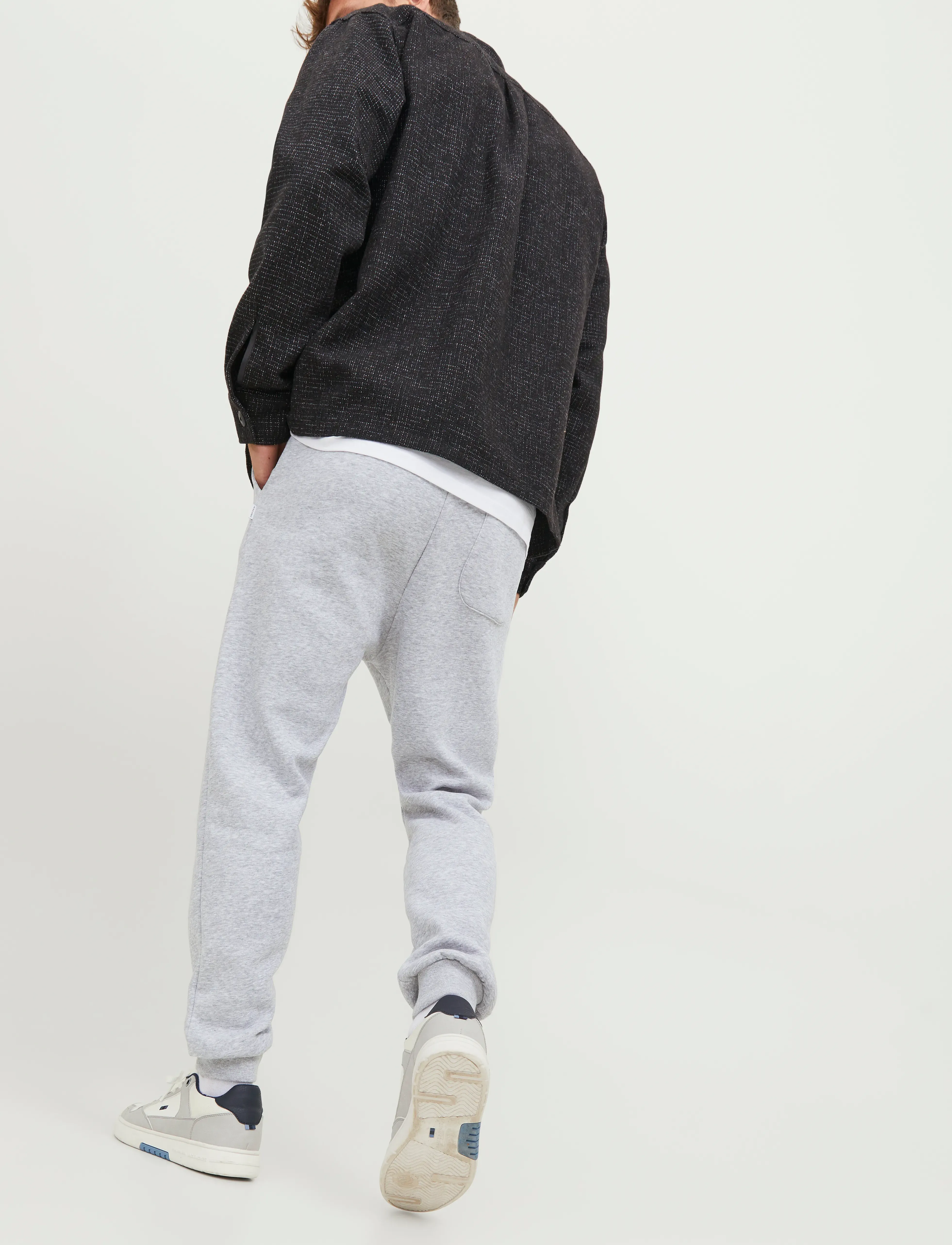 Jack & Jones - JPSTGORDON BRADLEY SWEAT PANT NOOS - kollektioner - light grey melange - 3