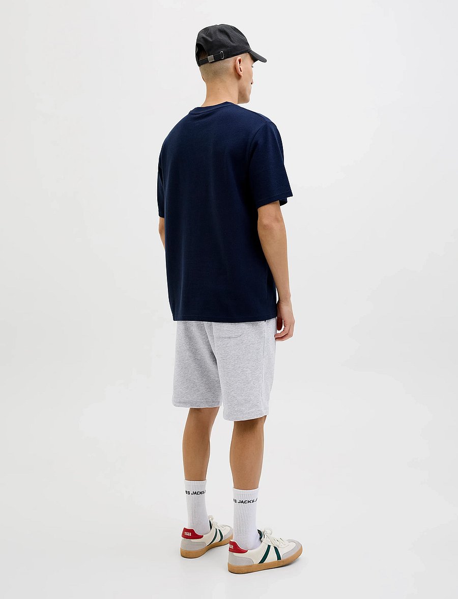 Jack & Jones - JPSTGORDON BRADLEY SWEAT SHORTS MID NOOS - sweatshorts - light grey melange - 3