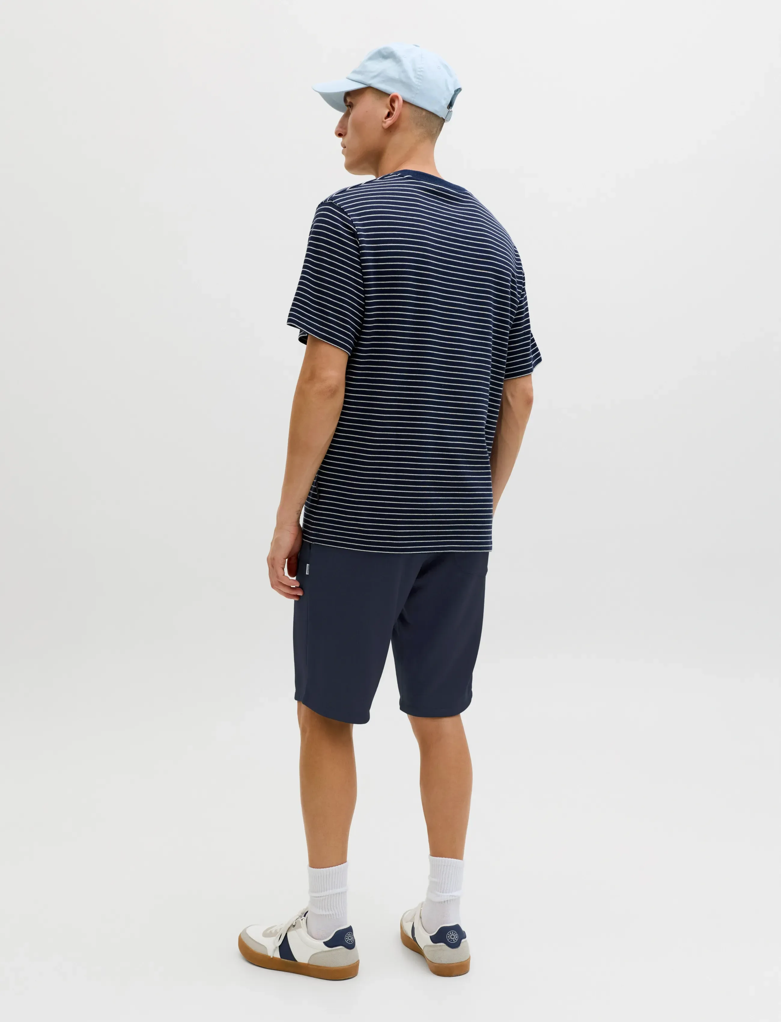 Jack & Jones - JPSTGORDON BRADLEY SWEAT SHORTS MID NOOS - sweat shorts - navy blazer - 3