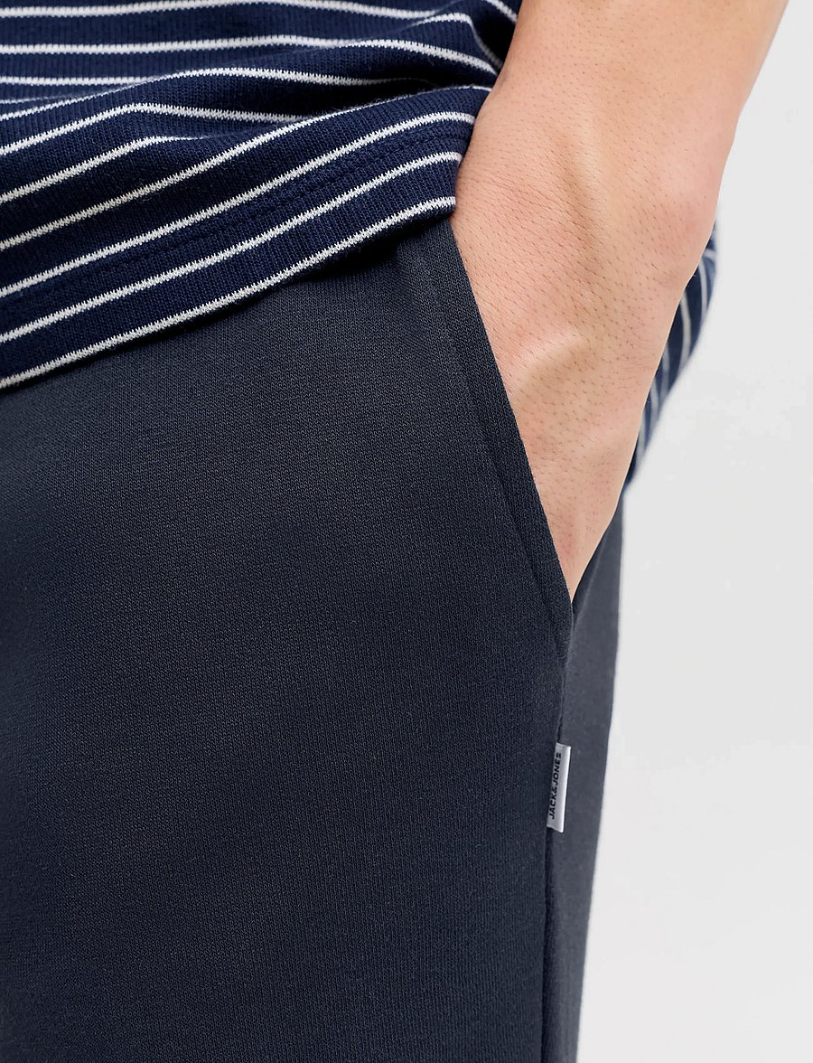 Jack & Jones - JPSTGORDON BRADLEY SWEAT SHORTS MID NOOS - sweat shorts - navy blazer - 5