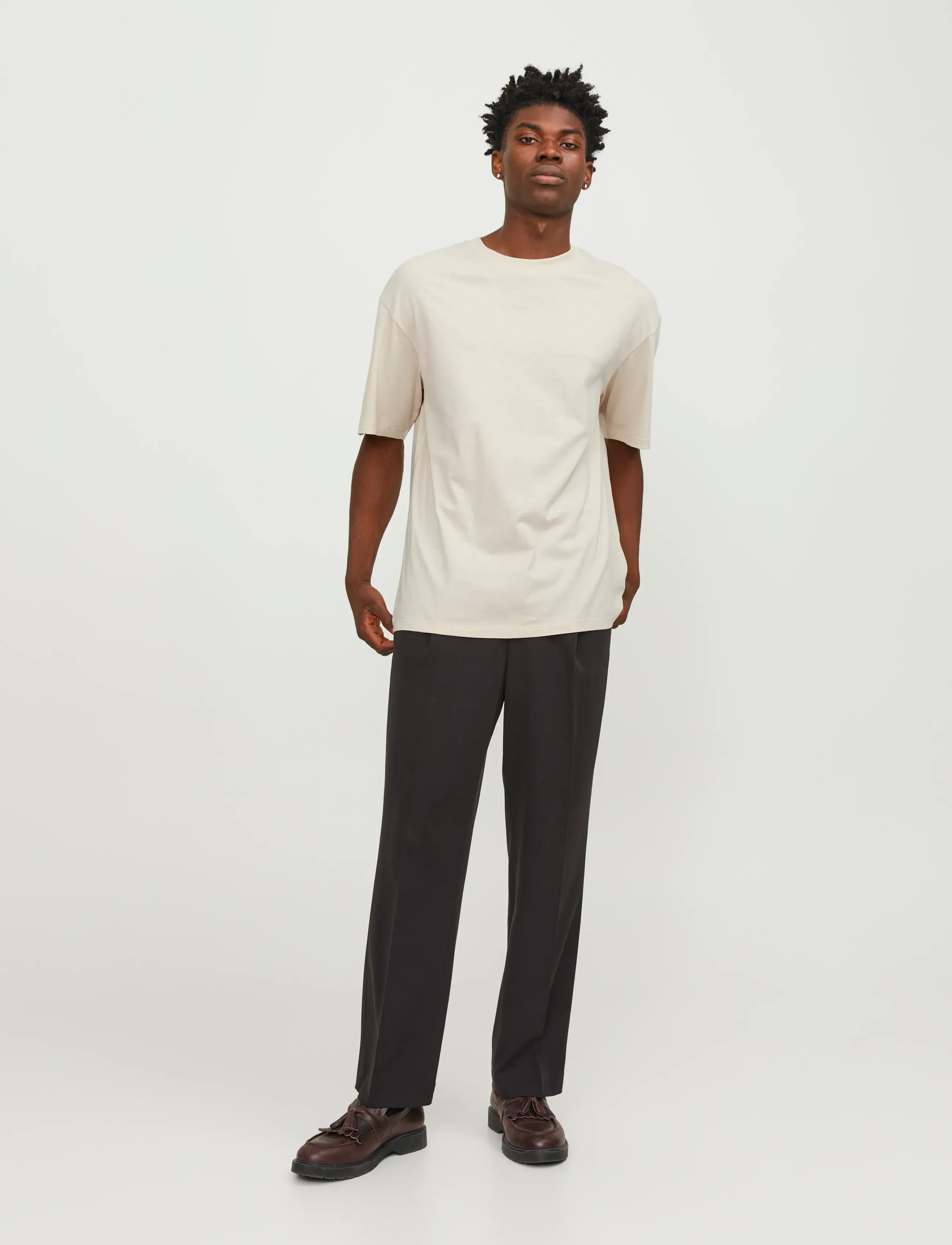 Jack & Jones - JJEBRADLEY TEE SS O-NECK NOOS - short-sleeved t-shirts - moonbeam - 4