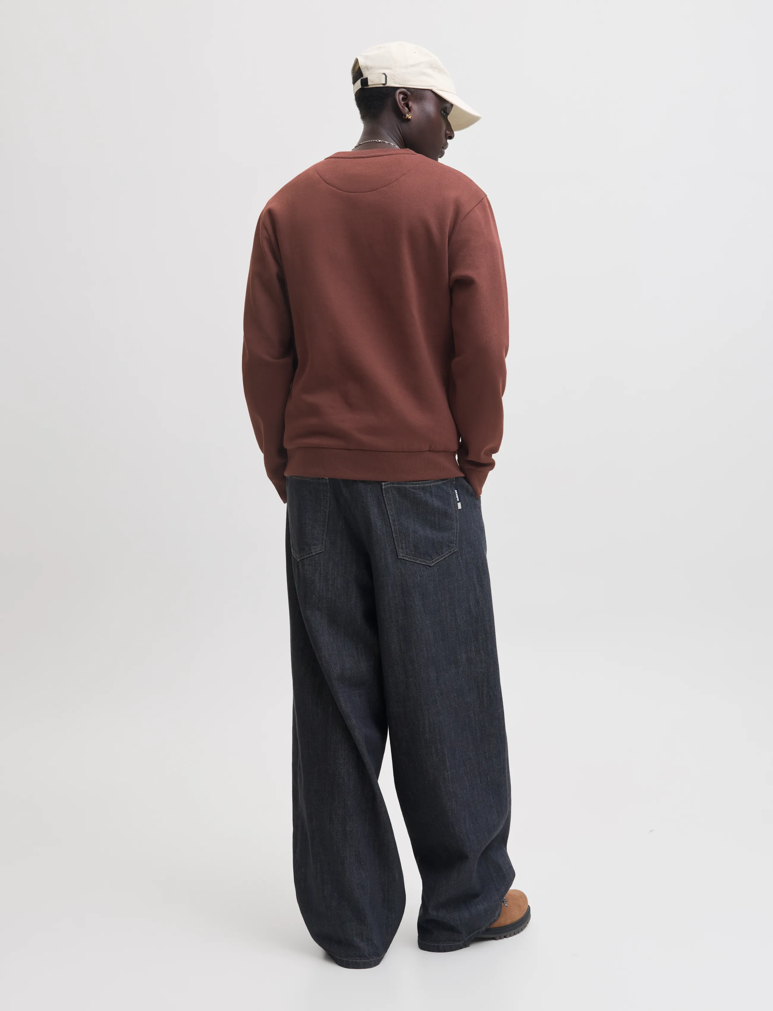 Jack & Jones - JJEBRADLEY SWEAT CREW NOOS - sweatshirts - bitter chocolate - 2