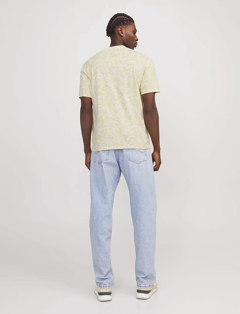 Jack & Jones - JORLAFAYETTE AOP TEE SS CREW NECK LN - kortærmede t-shirts - italian straw - 3