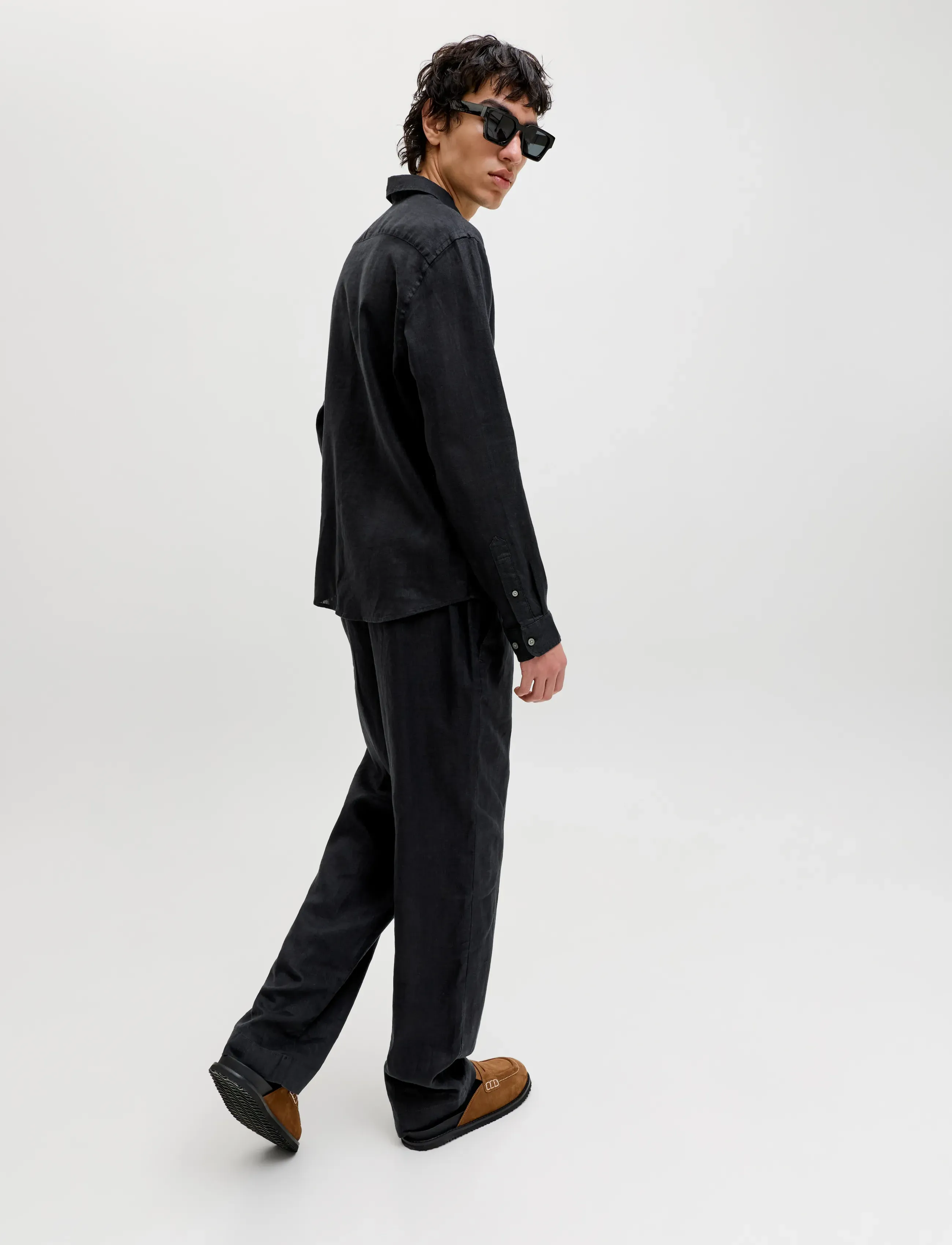 Jack & Jones - JPSTKARL LAWRENCE LINEN CHINO SN - spodnie lniane - black - 5