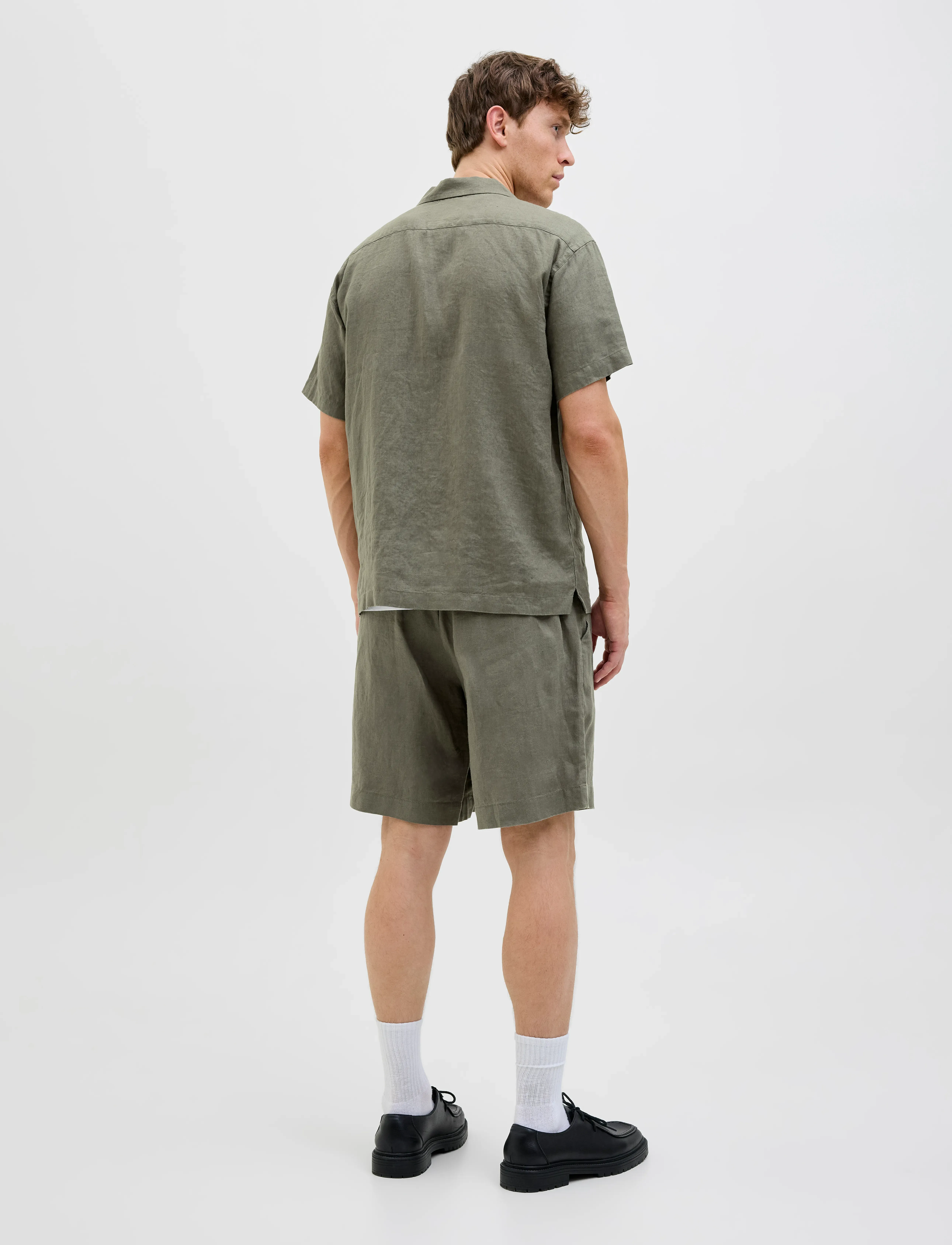 Jack & Jones - JPSTBILL LAWRENCE LINEN SHORTS SRT LN - shorts en lin - tea leaf - 3