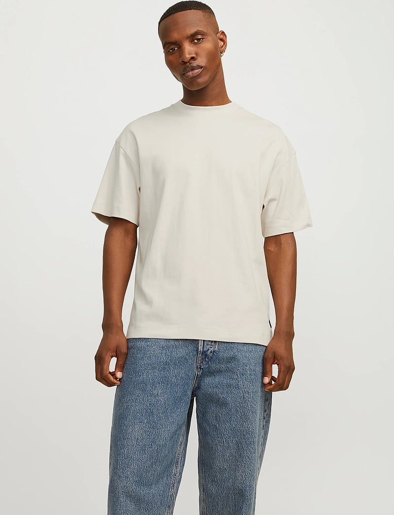Jack & Jones - JJEURBAN EDGE TEE SS O-NECK NOOS - kurzärmelig - moonbeam - 0