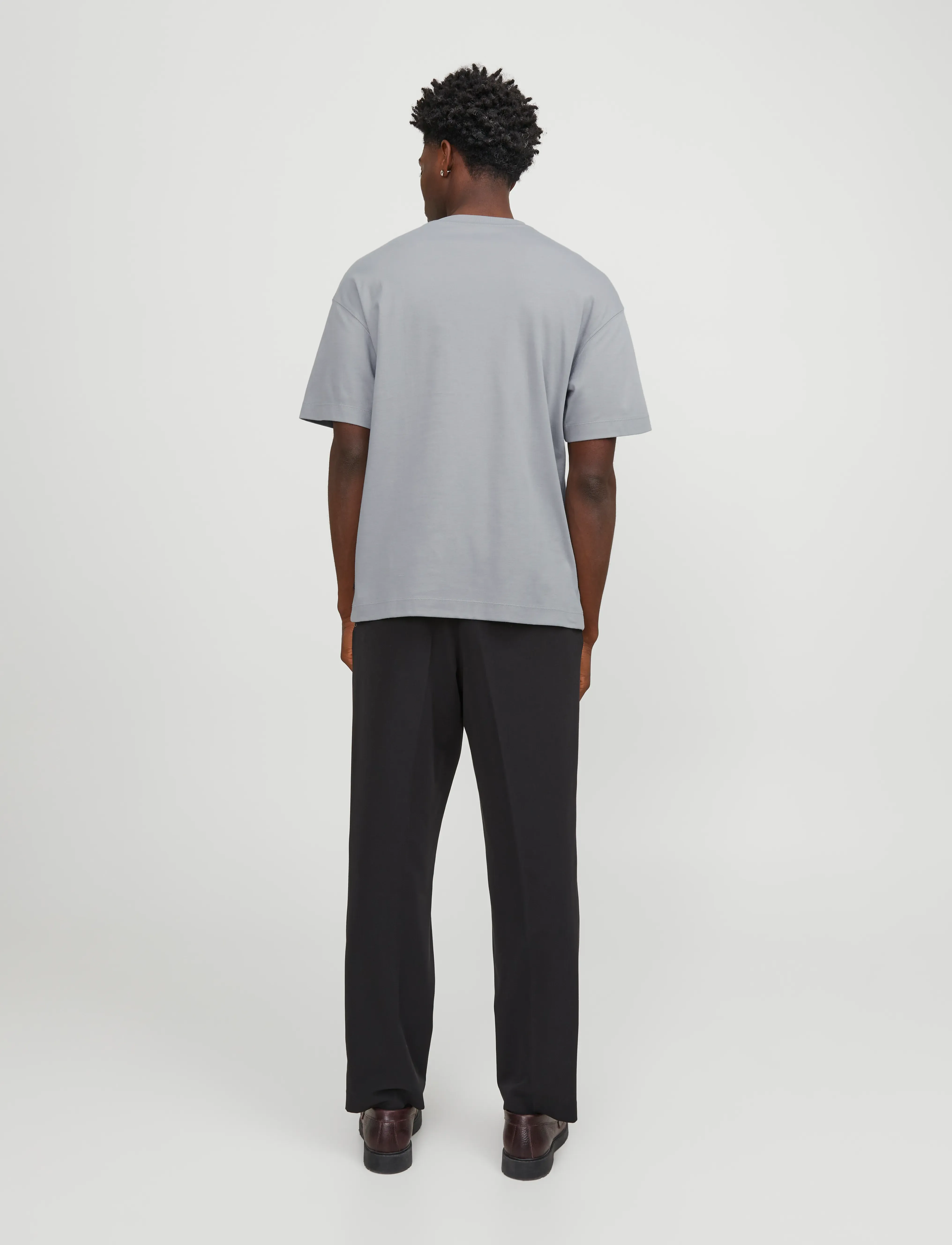 Jack & Jones - JJEURBAN EDGE TEE SS O-NECK NOOS - kortærmede t-shirts - ultimate grey - 2