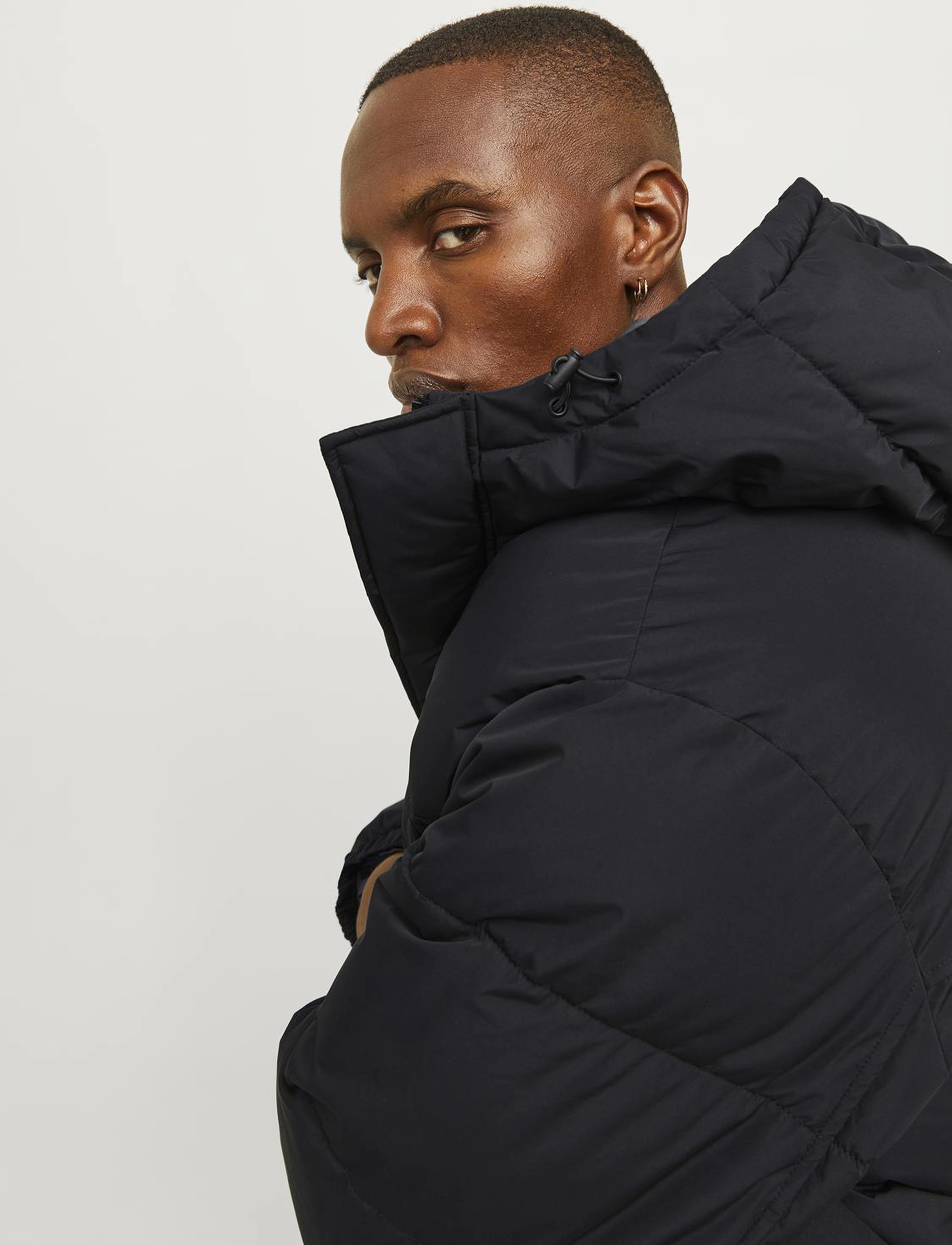 Jack & Jones - JJEBRADLEY PUFFER HOOD SN - black - 4